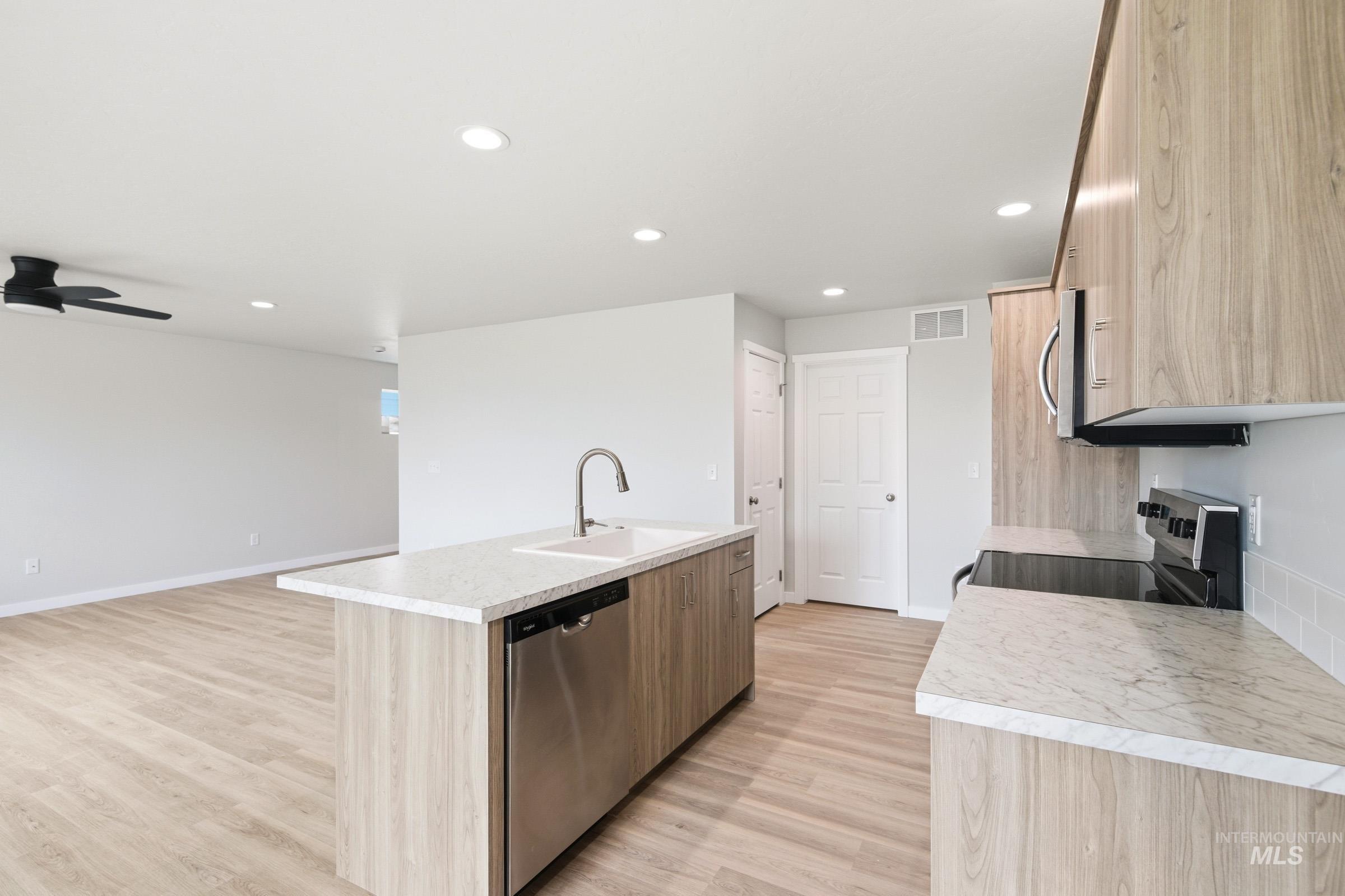 2446 W Fallon Lp, Nampa, Idaho 83651, 3 Bedrooms, 2.5 Bathrooms, Residential For Sale, Price $399,990,MLS 98979937