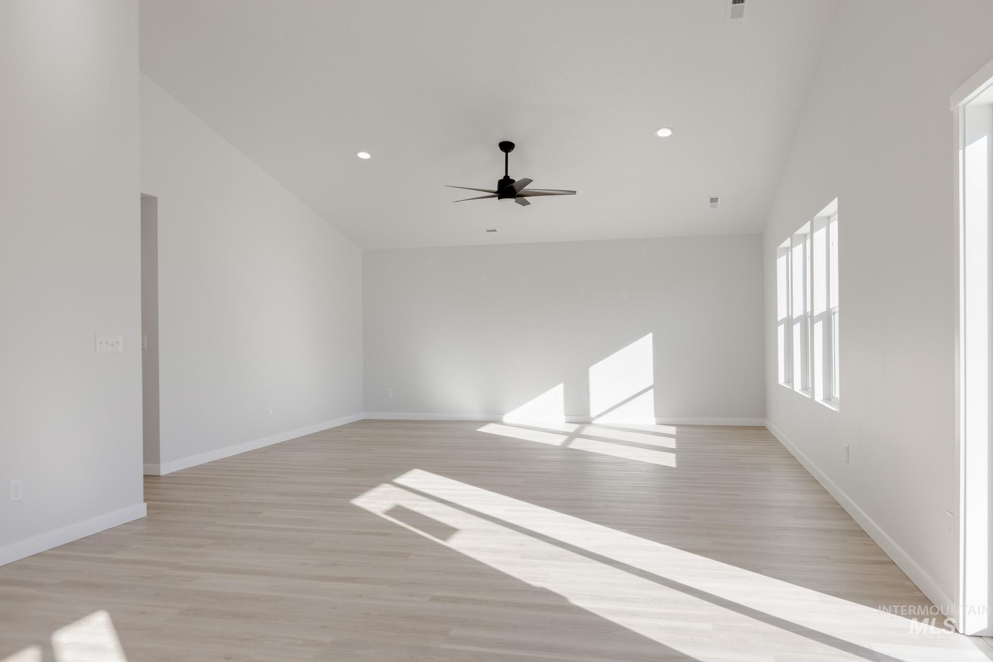 3607 E Jamestown Dr, Nampa, Idaho 83686, 4 Bedrooms, 2 Bathrooms, Residential For Sale, Price $449,990,MLS 98979938