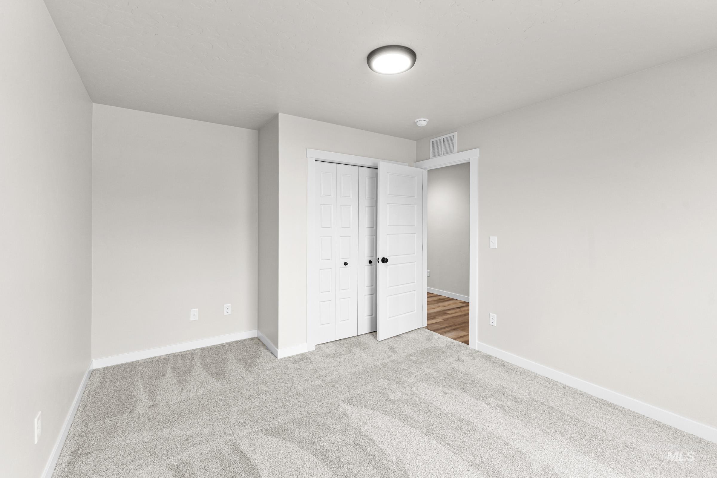 15278 Queensbury Ave, Nampa, Idaho 83651, 5 Bedrooms, 3 Bathrooms, Residential For Sale, Price $519,990, 98979939