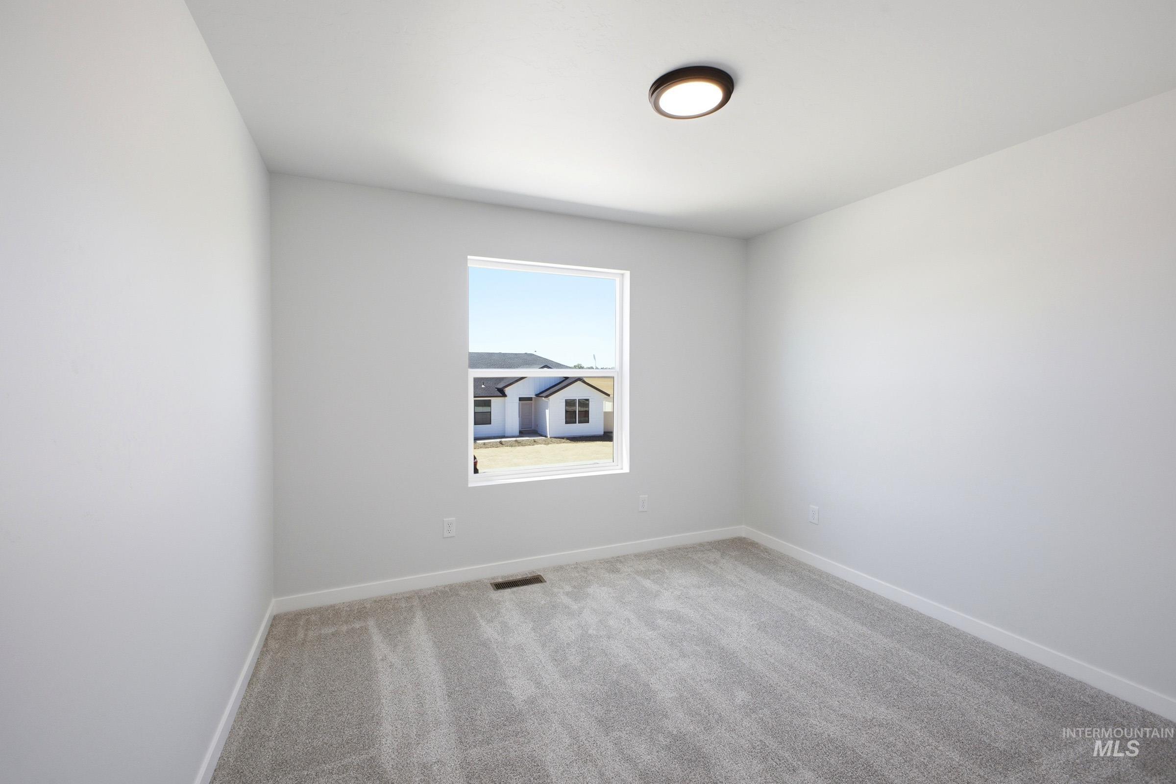 15278 Queensbury Ave, Nampa, Idaho 83651, 5 Bedrooms, 3 Bathrooms, Residential For Sale, Price $519,990, 98979939