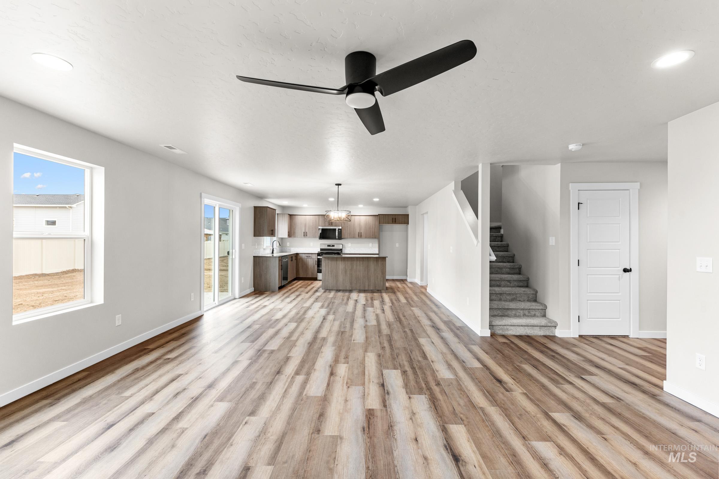 15278 Queensbury Ave, Nampa, Idaho 83651, 5 Bedrooms, 3 Bathrooms, Residential For Sale, Price $519,990, 98979939