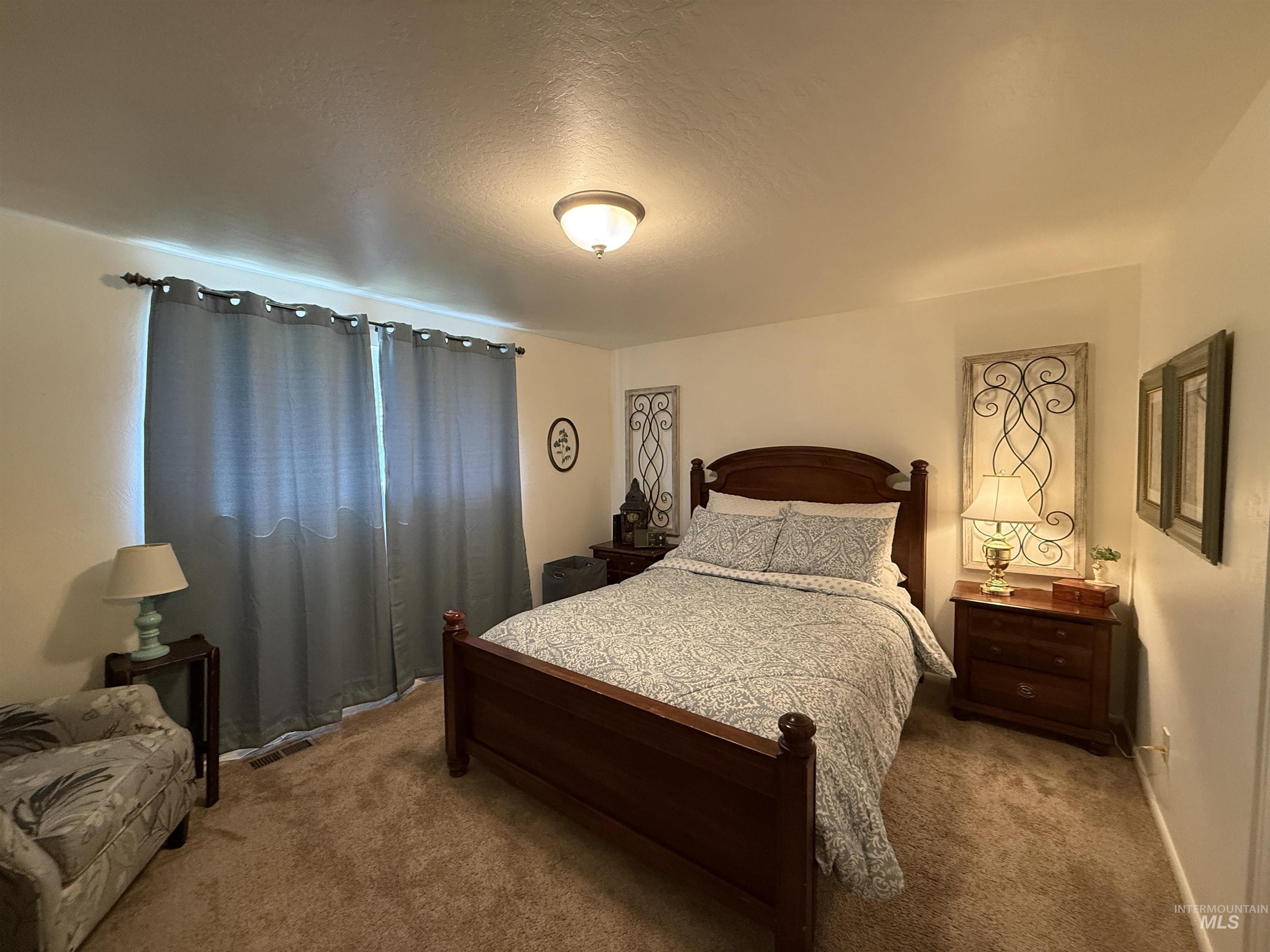 4487 W Bloom, Boise, Idaho 83703, 3 Bedrooms, 1.5 Bathrooms, Residential For Sale, Price $465,000,MLS 98979940