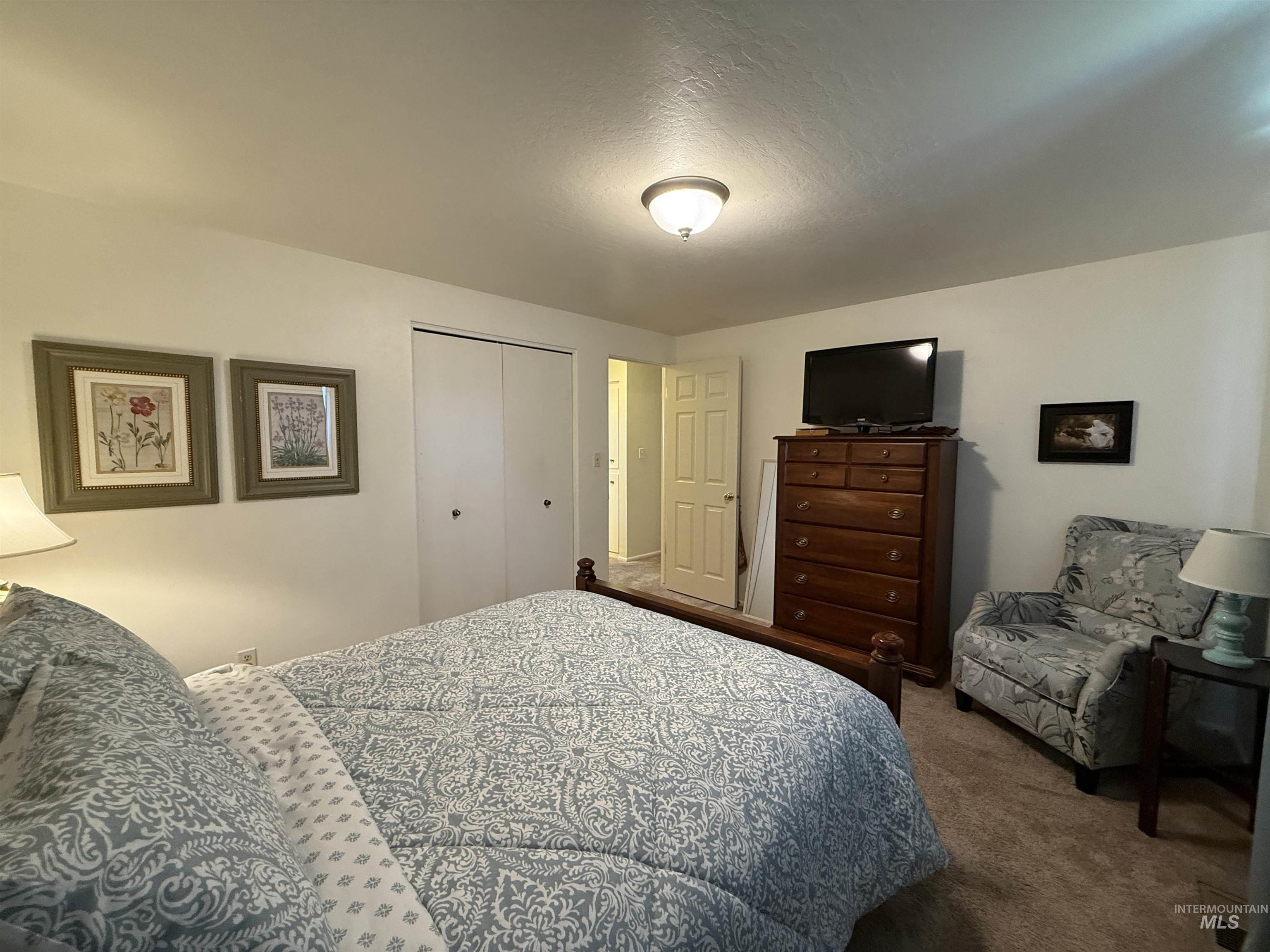 4487 W Bloom, Boise, Idaho 83703, 3 Bedrooms, 1.5 Bathrooms, Residential For Sale, Price $465,000,MLS 98979940