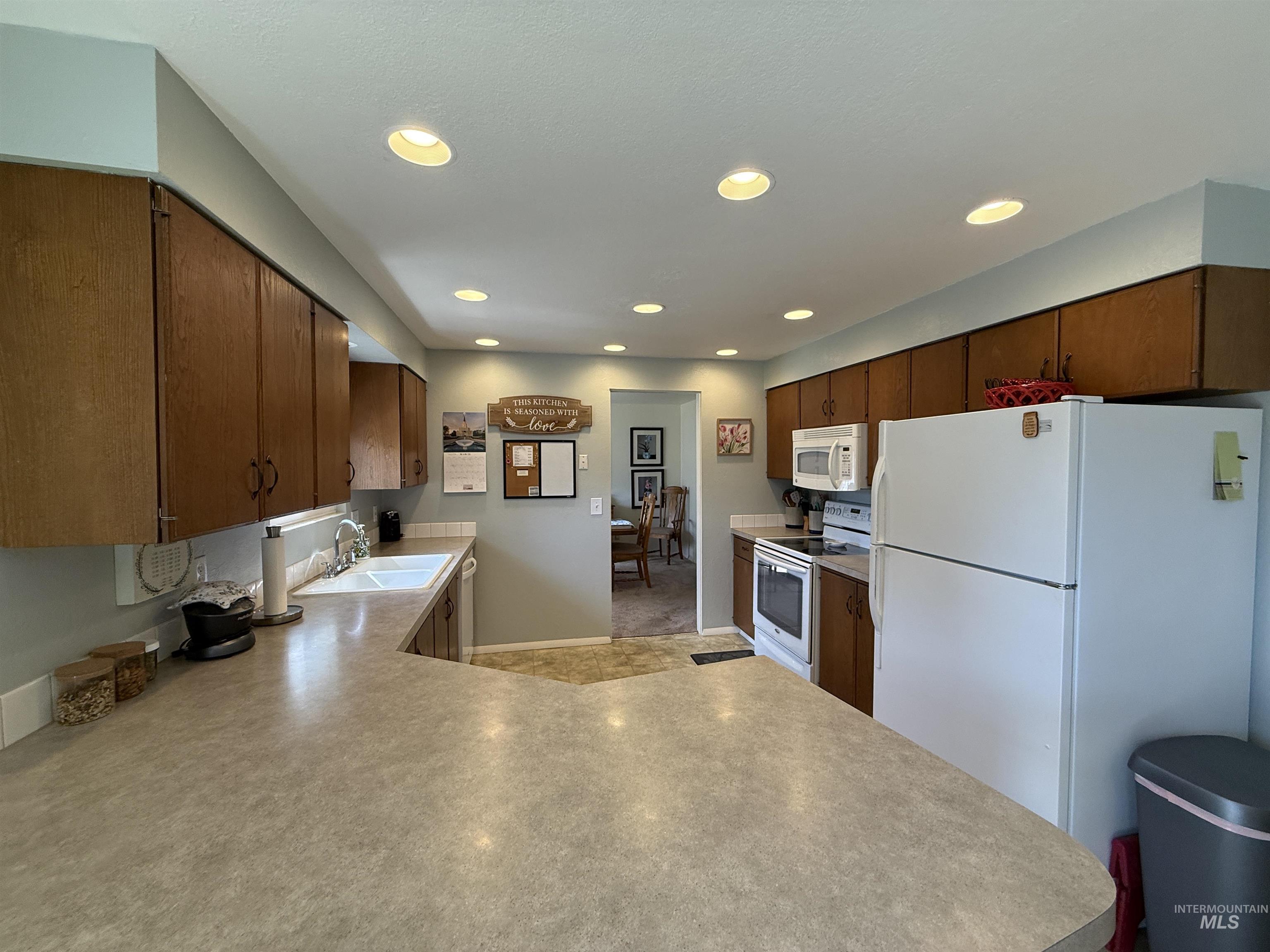 4487 W Bloom, Boise, Idaho 83703, 3 Bedrooms, 1.5 Bathrooms, Residential For Sale, Price $465,000,MLS 98979940