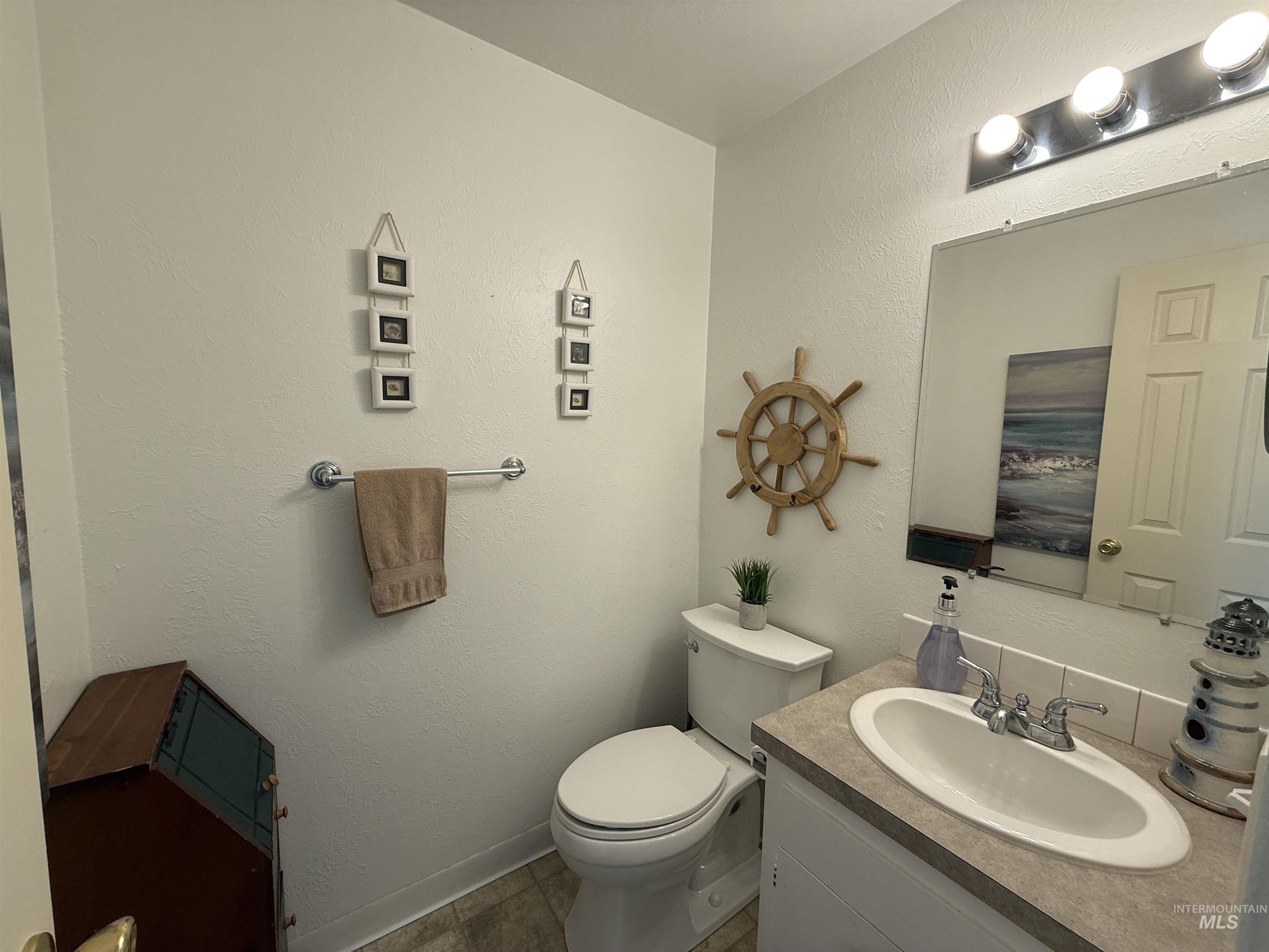 4487 W Bloom, Boise, Idaho 83703, 3 Bedrooms, 1.5 Bathrooms, Residential For Sale, Price $465,000,MLS 98979940