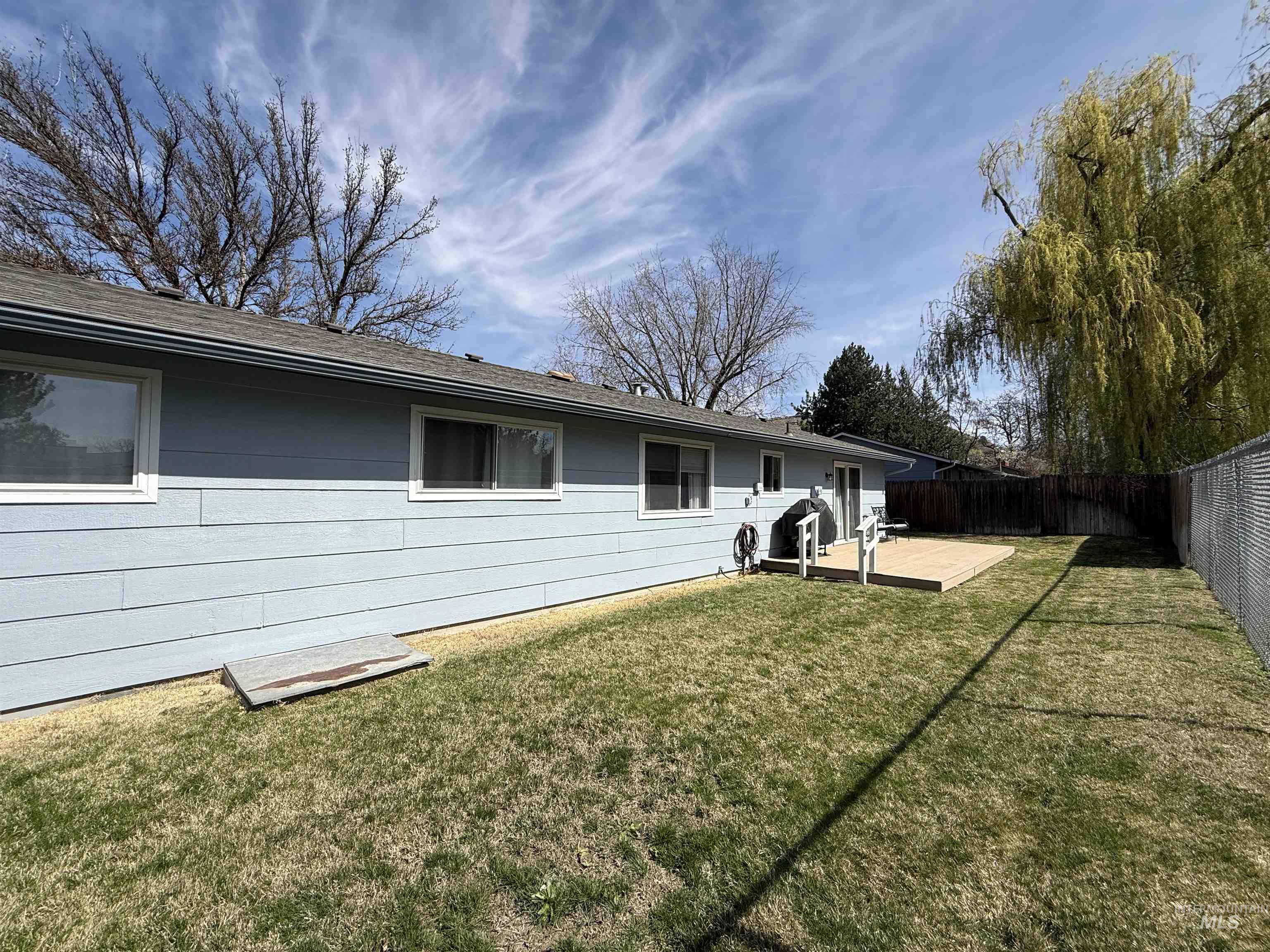 4487 W Bloom, Boise, Idaho 83703, 3 Bedrooms, 1.5 Bathrooms, Residential For Sale, Price $465,000,MLS 98979940