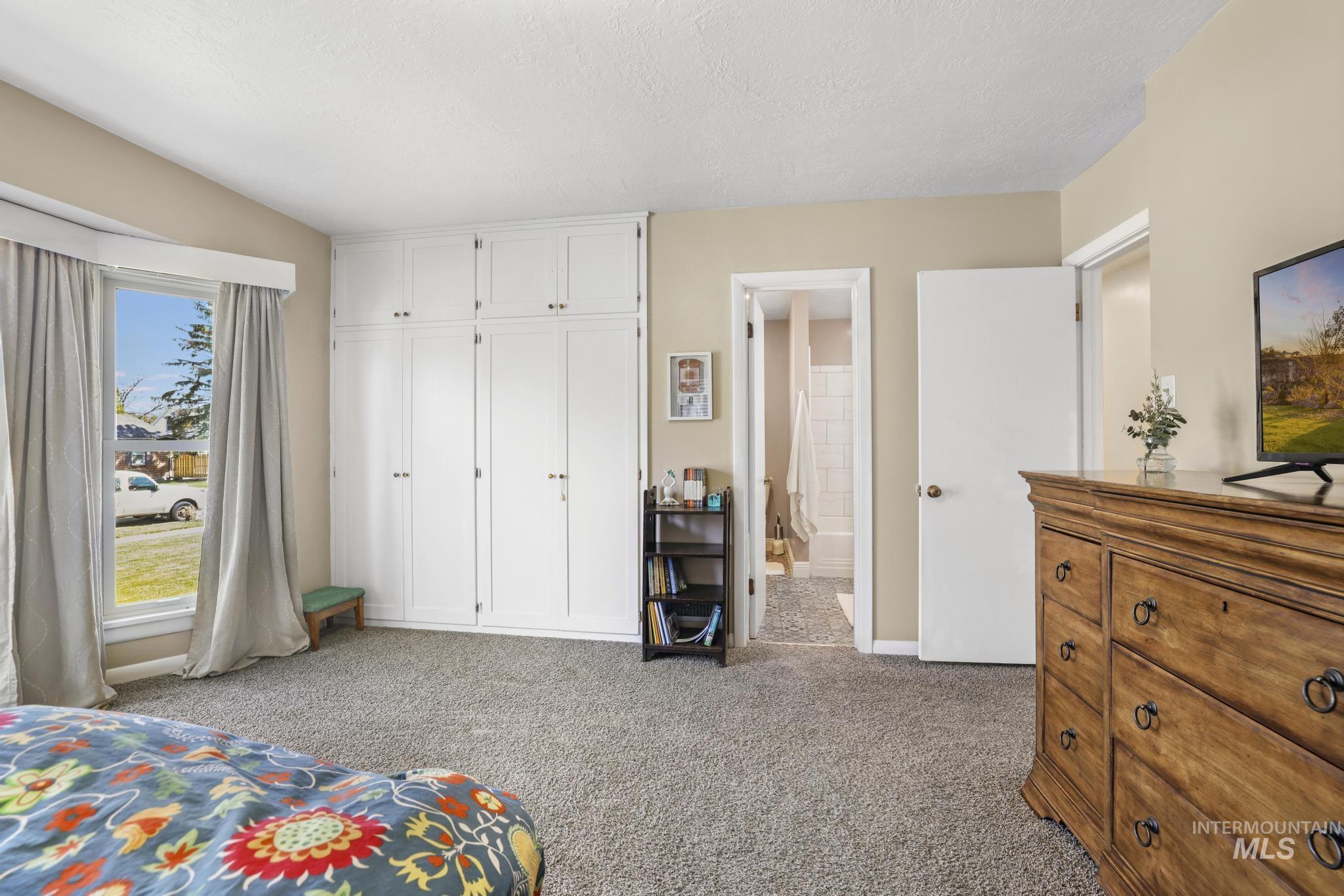 1532 11th Ave E, Twin Falls, Idaho 83301, 5 Bedrooms, 3 Bathrooms, Residential For Sale, Price $479,900, 98979941