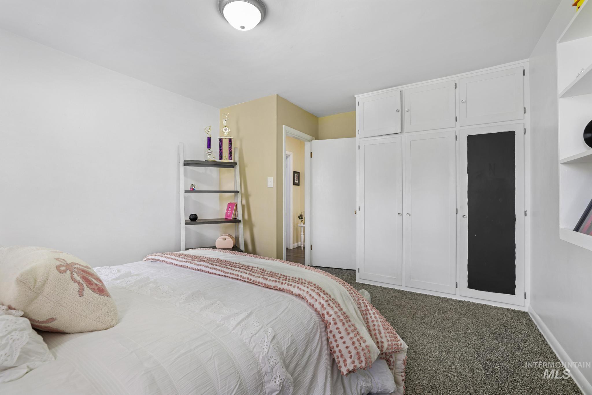 1532 11th Ave E, Twin Falls, Idaho 83301, 5 Bedrooms, 3 Bathrooms, Residential For Sale, Price $479,900, 98979941