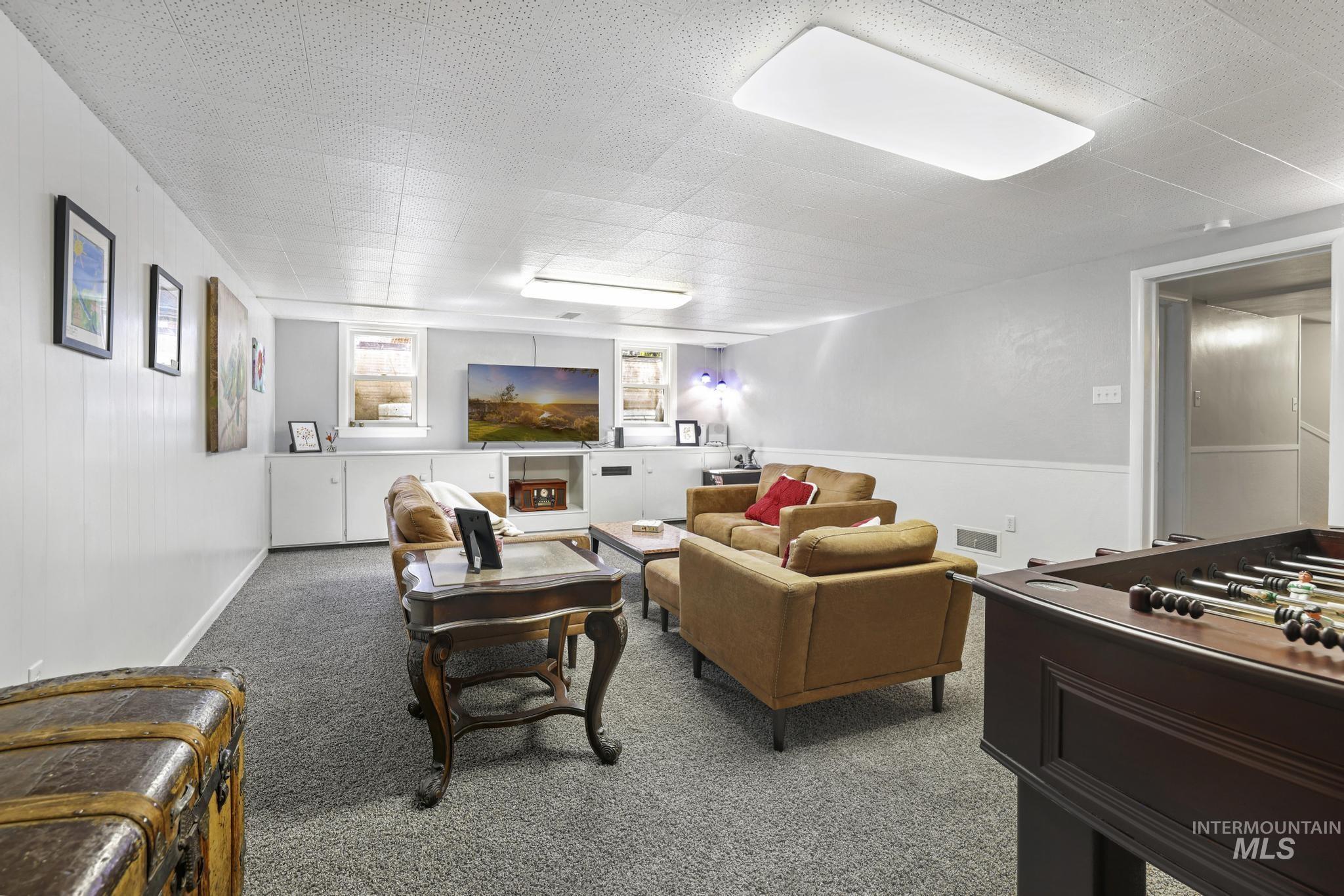 1532 11th Ave E, Twin Falls, Idaho 83301, 5 Bedrooms, 3 Bathrooms, Residential For Sale, Price $479,900, 98979941