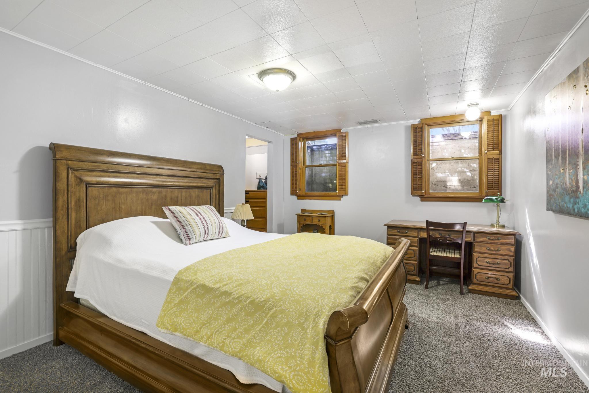 1532 11th Ave E, Twin Falls, Idaho 83301, 5 Bedrooms, 3 Bathrooms, Residential For Sale, Price $479,900, 98979941