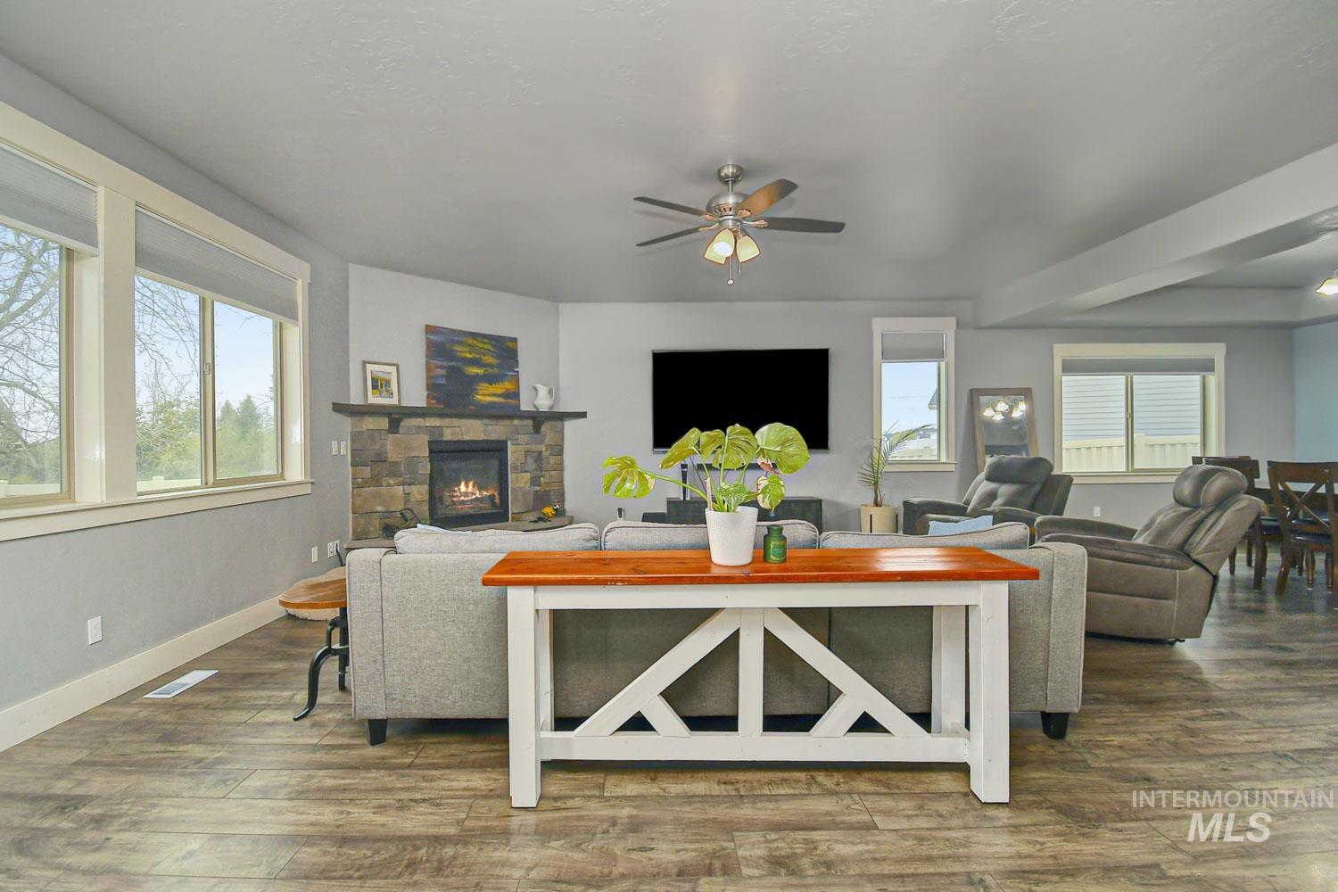 1288 Big Horn Court, Middleton, Idaho 83644, 3 Bedrooms, 2.5 Bathrooms, Residential For Sale, Price $609,000, 98979943