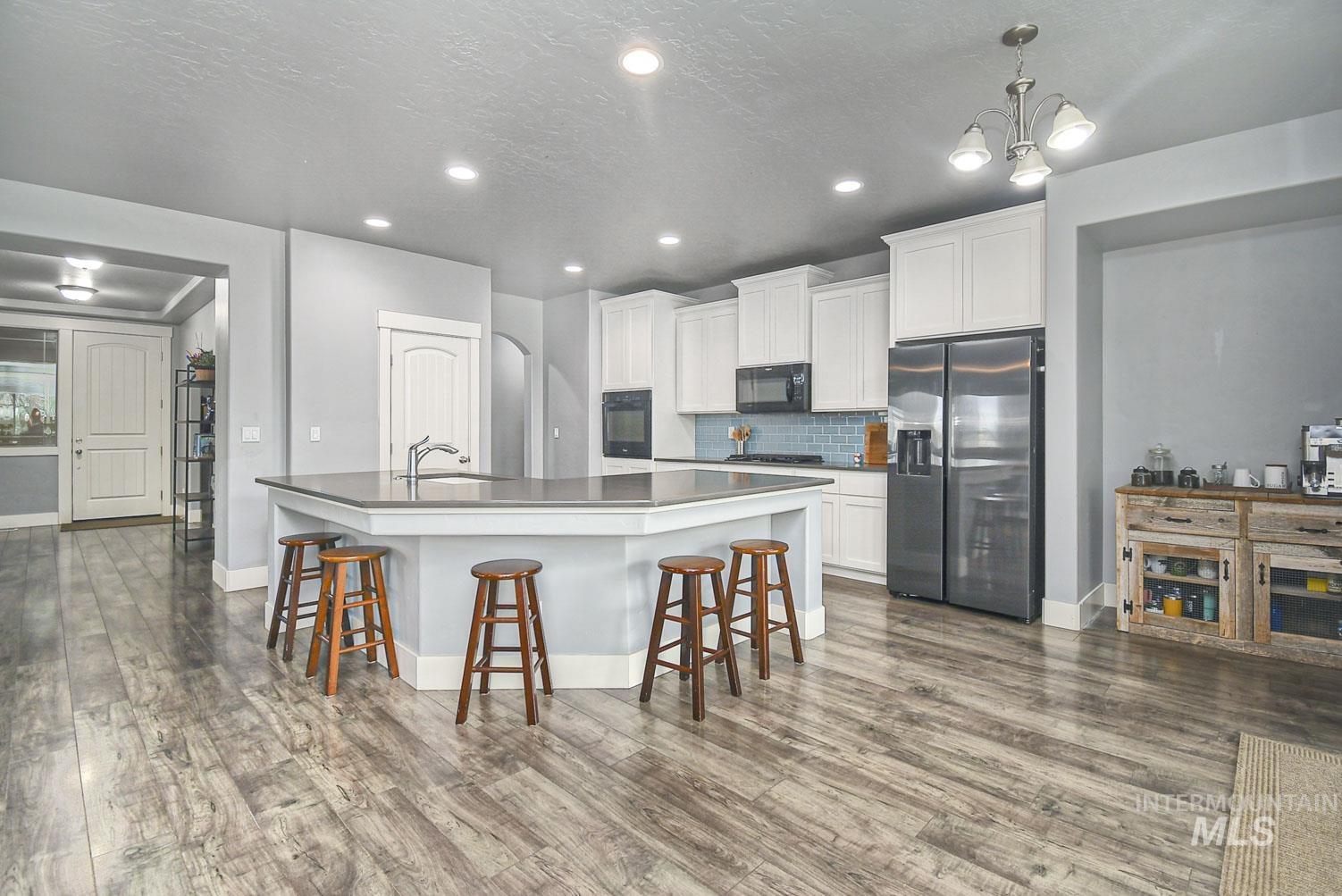 1288 Big Horn Court, Middleton, Idaho 83644, 3 Bedrooms, 2.5 Bathrooms, Residential For Sale, Price $609,000, 98979943