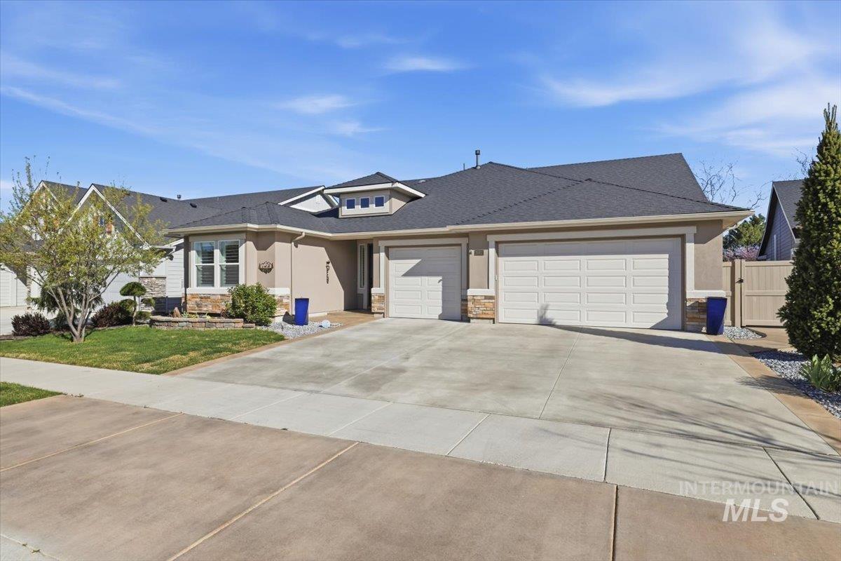 2892 E Lawton Drive, Meridian, Idaho 83642, 3 Bedrooms, 2.5 Bathrooms, Residential For Sale, Price $789,900,MLS 98979946