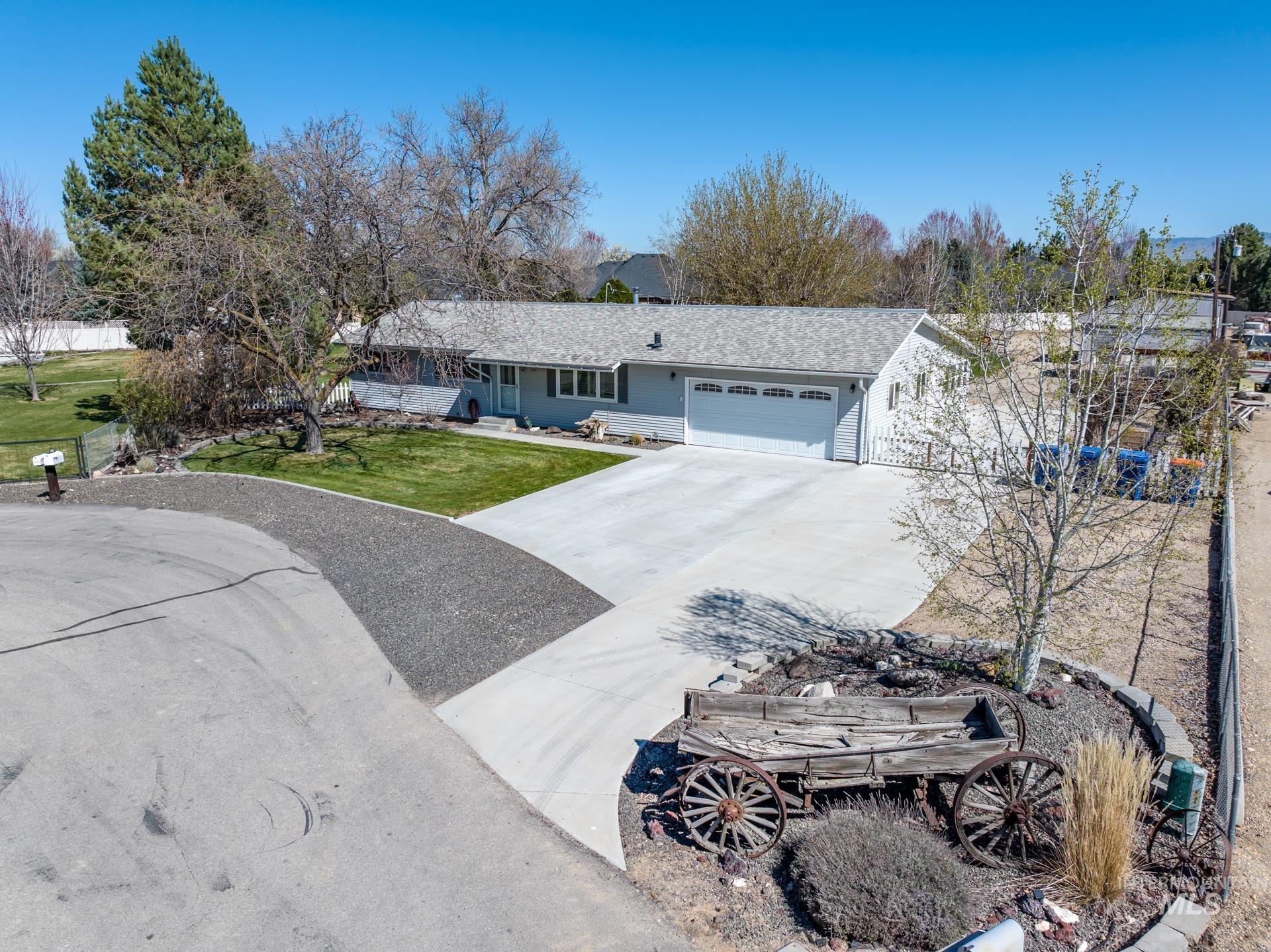 4230 N Patriot Cir, Meridian, Idaho 83646, 3 Bedrooms, 2 Bathrooms, Residential For Sale, Price $879,000, 98979949