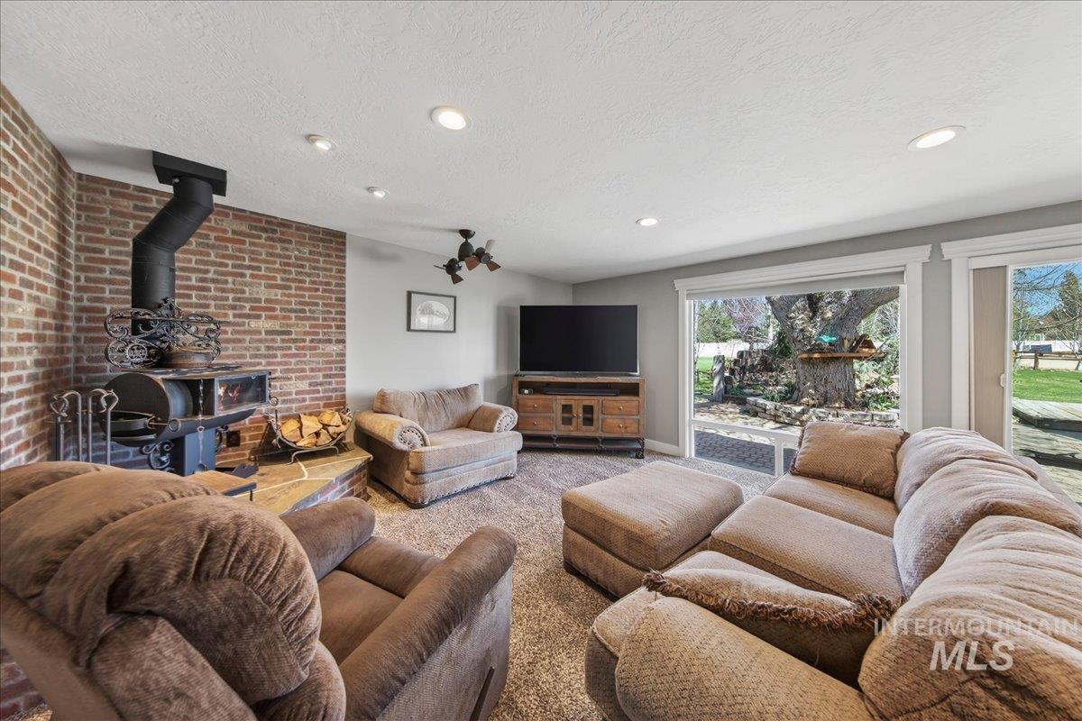 4230 N Patriot Cir, Meridian, Idaho 83646, 3 Bedrooms, 2 Bathrooms, Residential For Sale, Price $879,000, 98979949