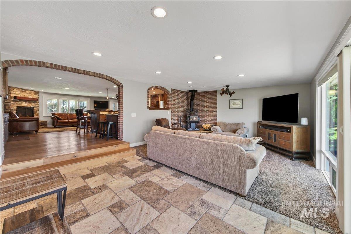 4230 N Patriot Cir, Meridian, Idaho 83646, 3 Bedrooms, 2 Bathrooms, Residential For Sale, Price $879,000, 98979949