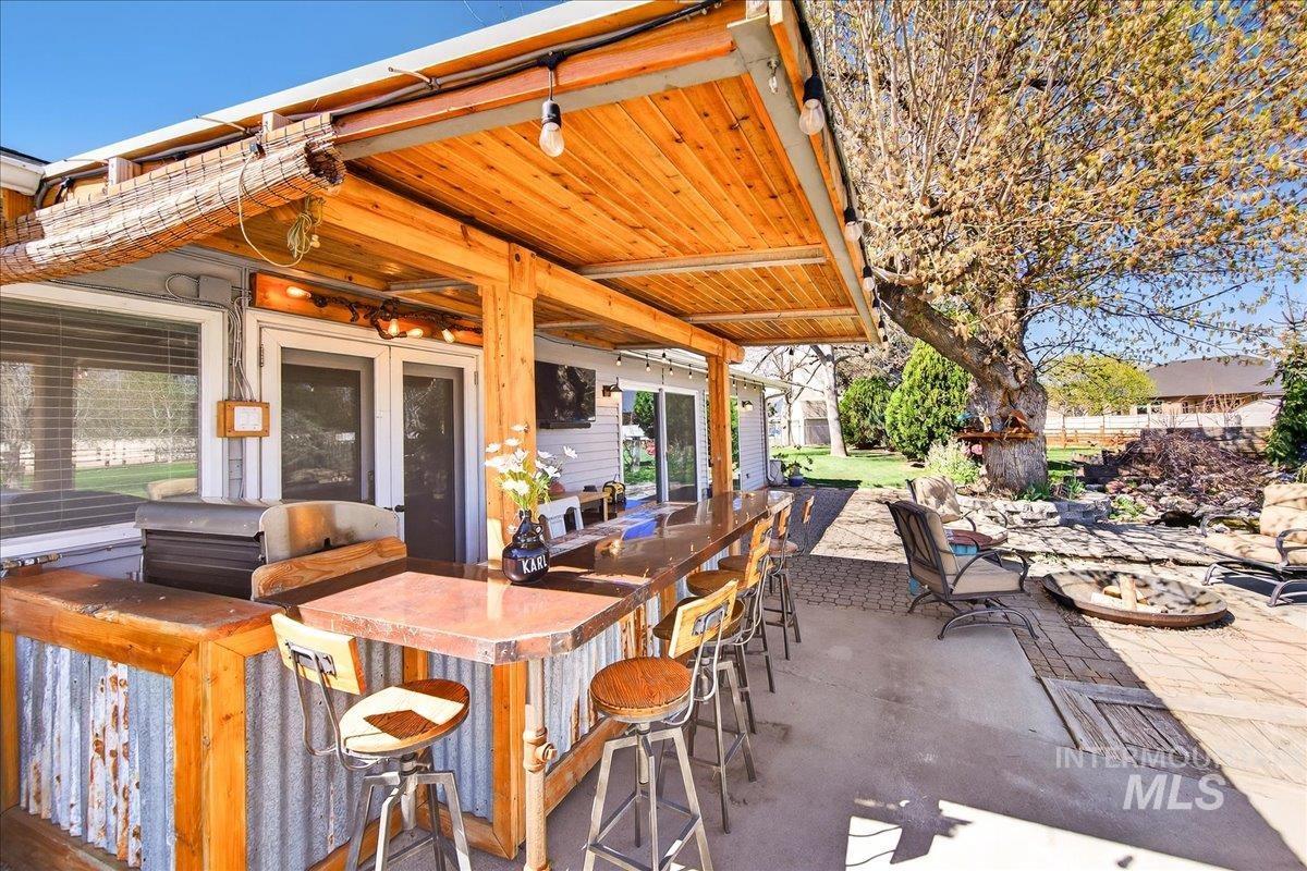 4230 N Patriot Cir, Meridian, Idaho 83646, 3 Bedrooms, 2 Bathrooms, Residential For Sale, Price $879,000, 98979949