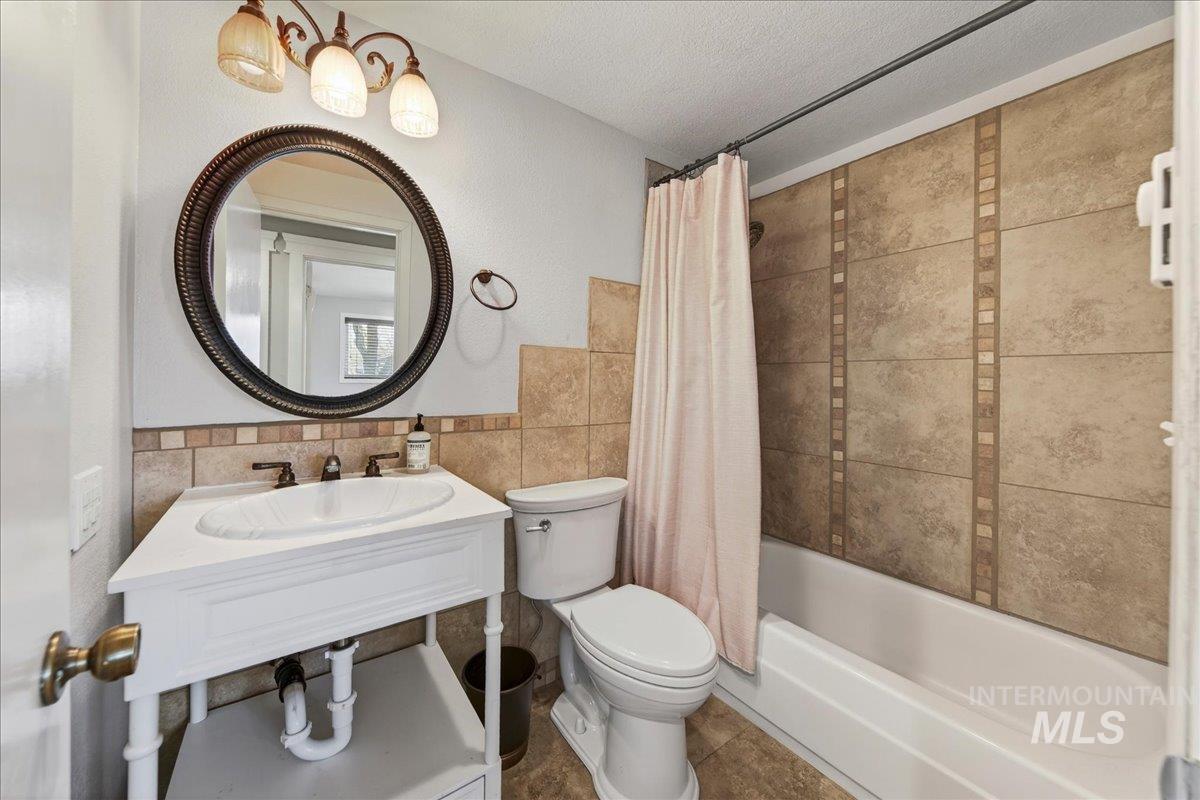 4230 N Patriot Cir, Meridian, Idaho 83646, 3 Bedrooms, 2 Bathrooms, Residential For Sale, Price $879,000, 98979949