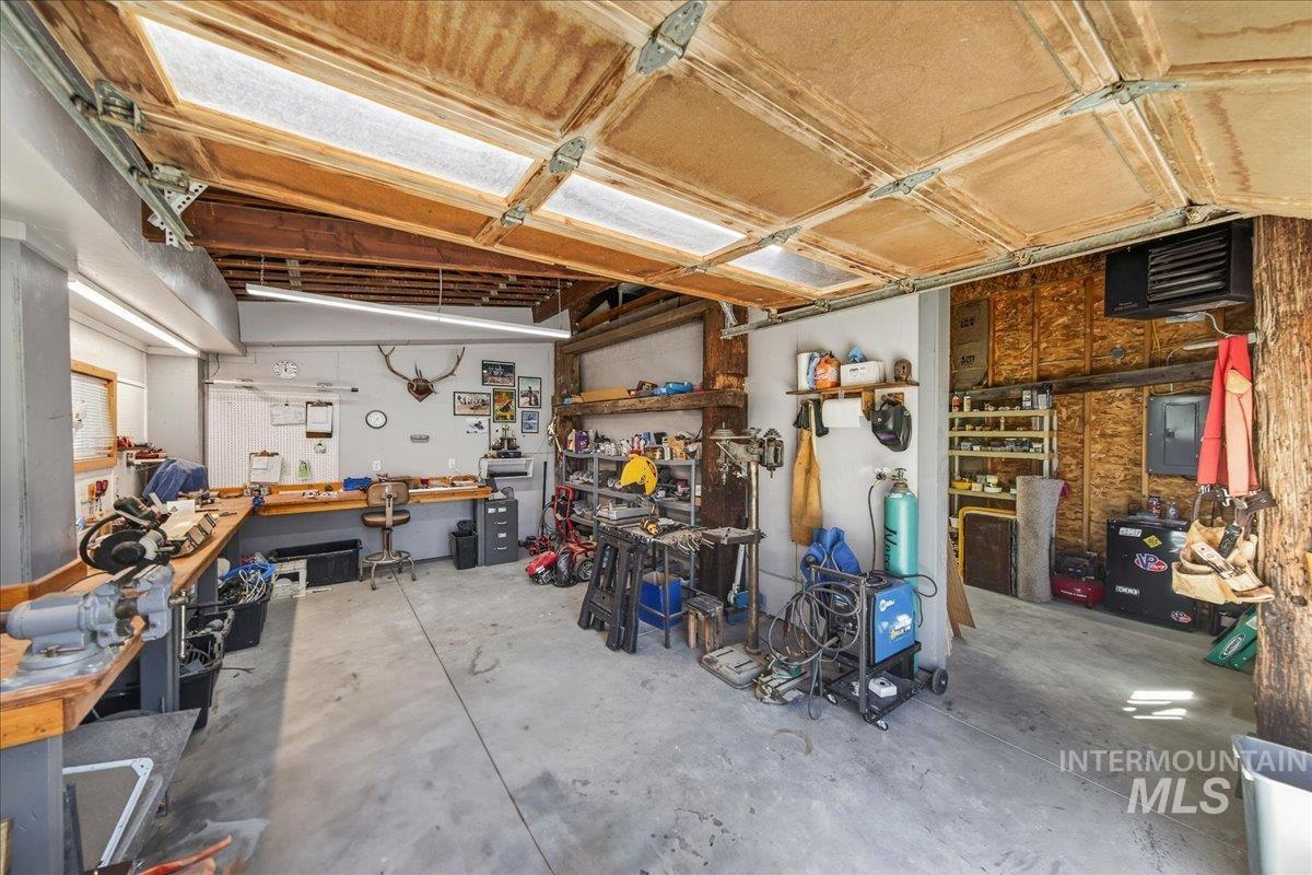 4230 N Patriot Cir, Meridian, Idaho 83646, 3 Bedrooms, 2 Bathrooms, Residential For Sale, Price $879,000, 98979949