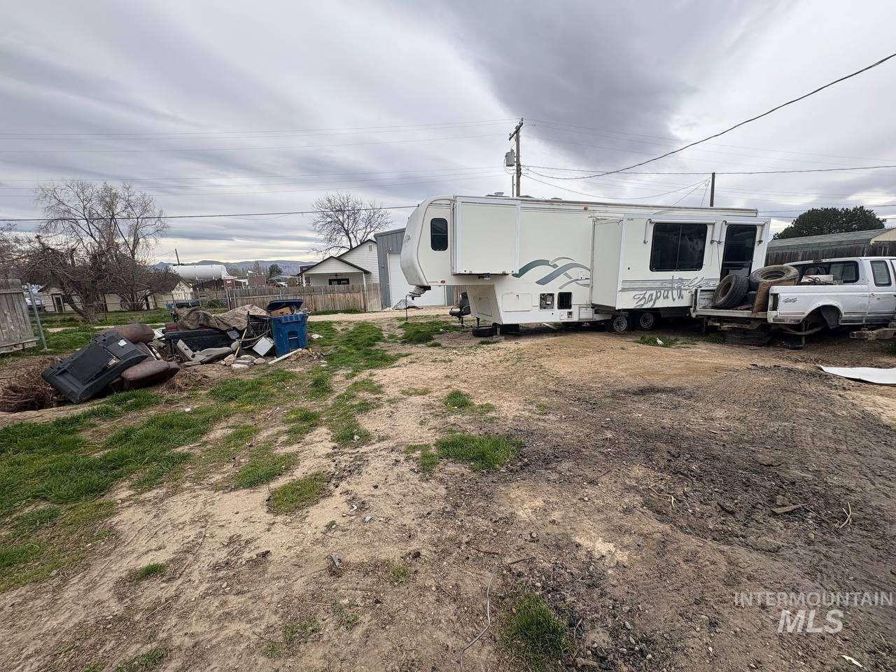 111 Randolph DR, Melba, Idaho 83641, 2 Bedrooms, 1 Bathroom, Residential For Sale, Price $268,000,MLS 98979950