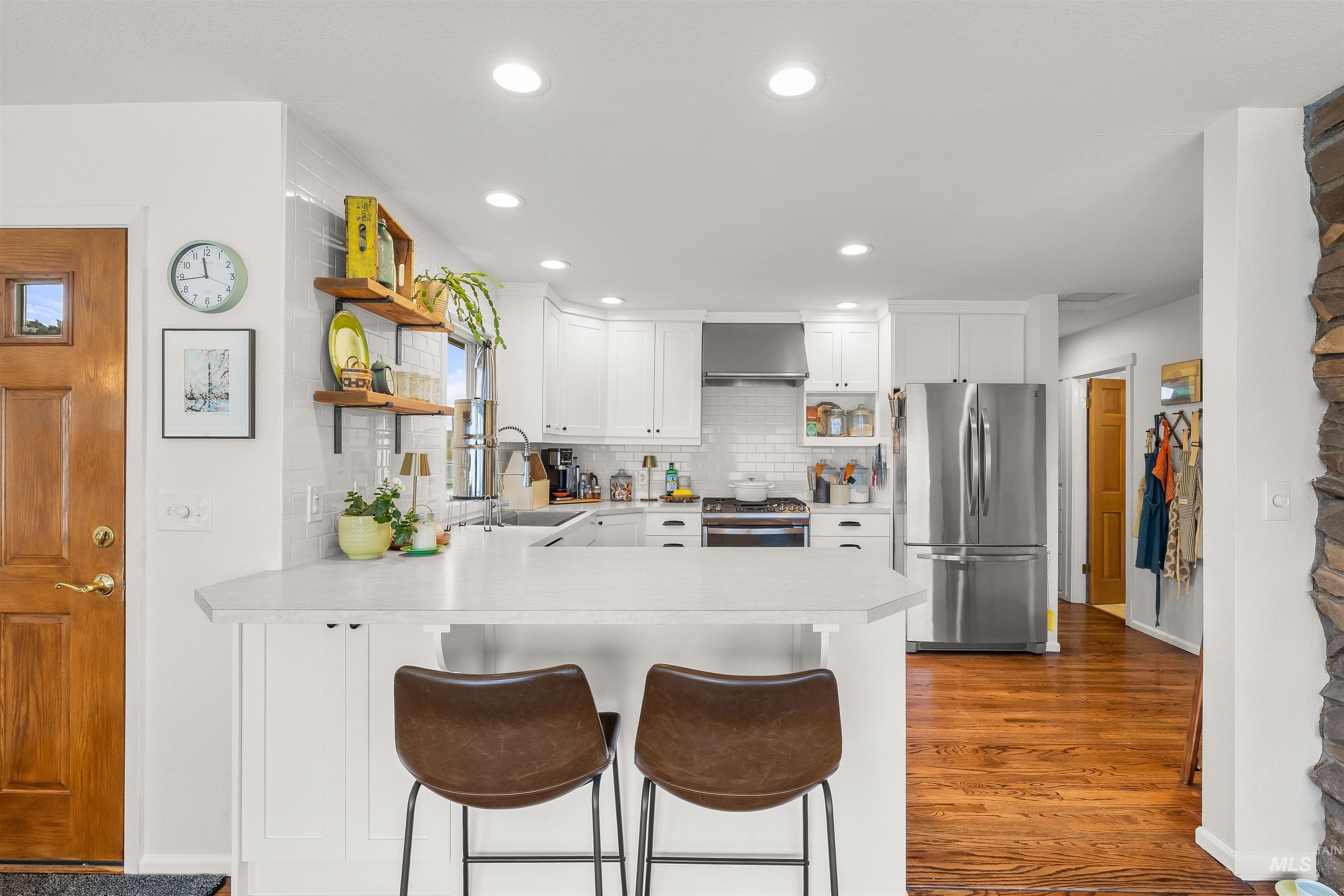 1744 Valleyview Drive, Clarkston, Washington 99403, 5 Bedrooms, 3.5 Bathrooms, Residential For Sale, Price $878,000, 98979953