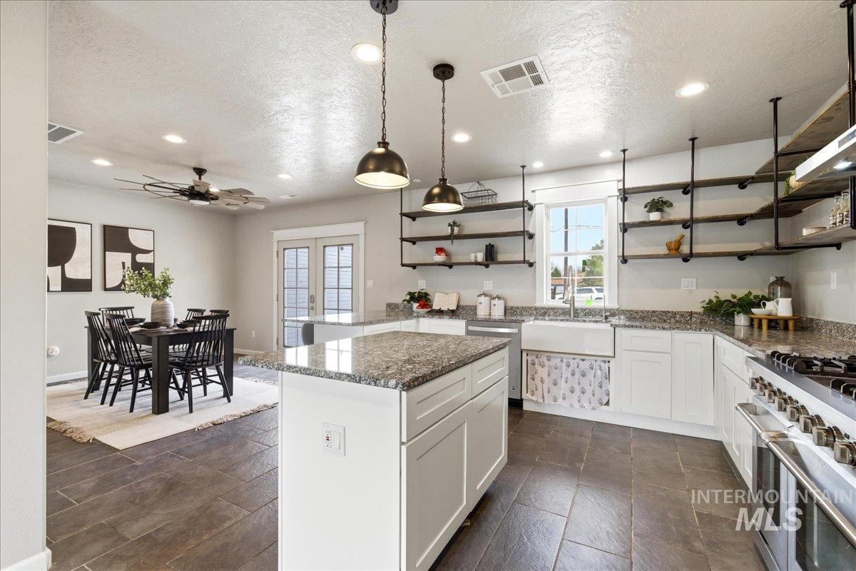 1750 American Legion Blvd, Mountain Home, Idaho 83647-3132, 3 Bedrooms, 2.5 Bathrooms, Residential For Sale, Price $449,900,MLS 98979964