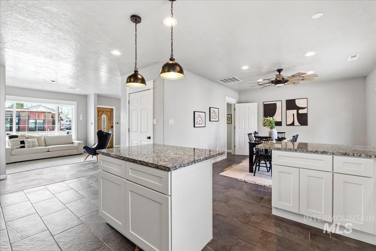 1750 American Legion Blvd, Mountain Home, Idaho 83647-3132, 3 Bedrooms, 2 Bathrooms, Residential For Sale, Price $475,000,MLS 98979964