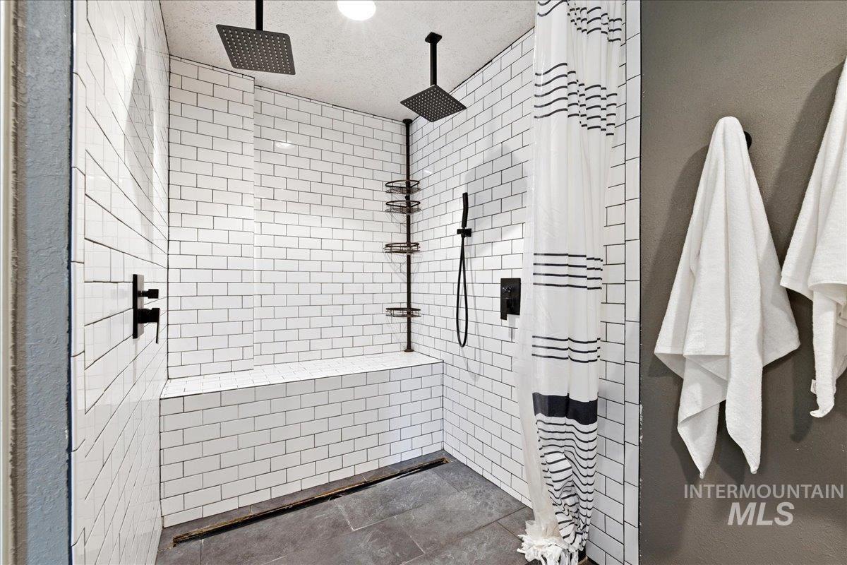 1750 American Legion Blvd, Mountain Home, Idaho 83647-3132, 3 Bedrooms, 2 Bathrooms, Residential For Sale, Price $475,000,MLS 98979964