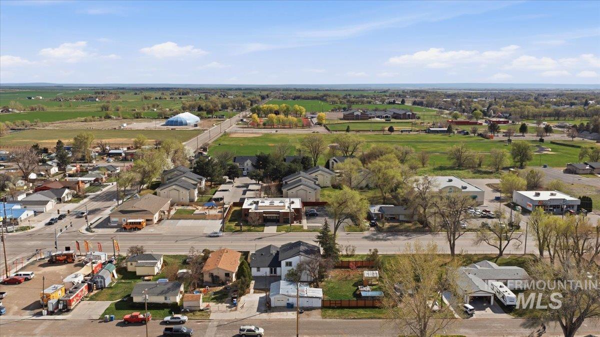 1750 American Legion Blvd, Mountain Home, Idaho 83647-3132, 3 Bedrooms, 2 Bathrooms, Residential For Sale, Price $475,000,MLS 98979964