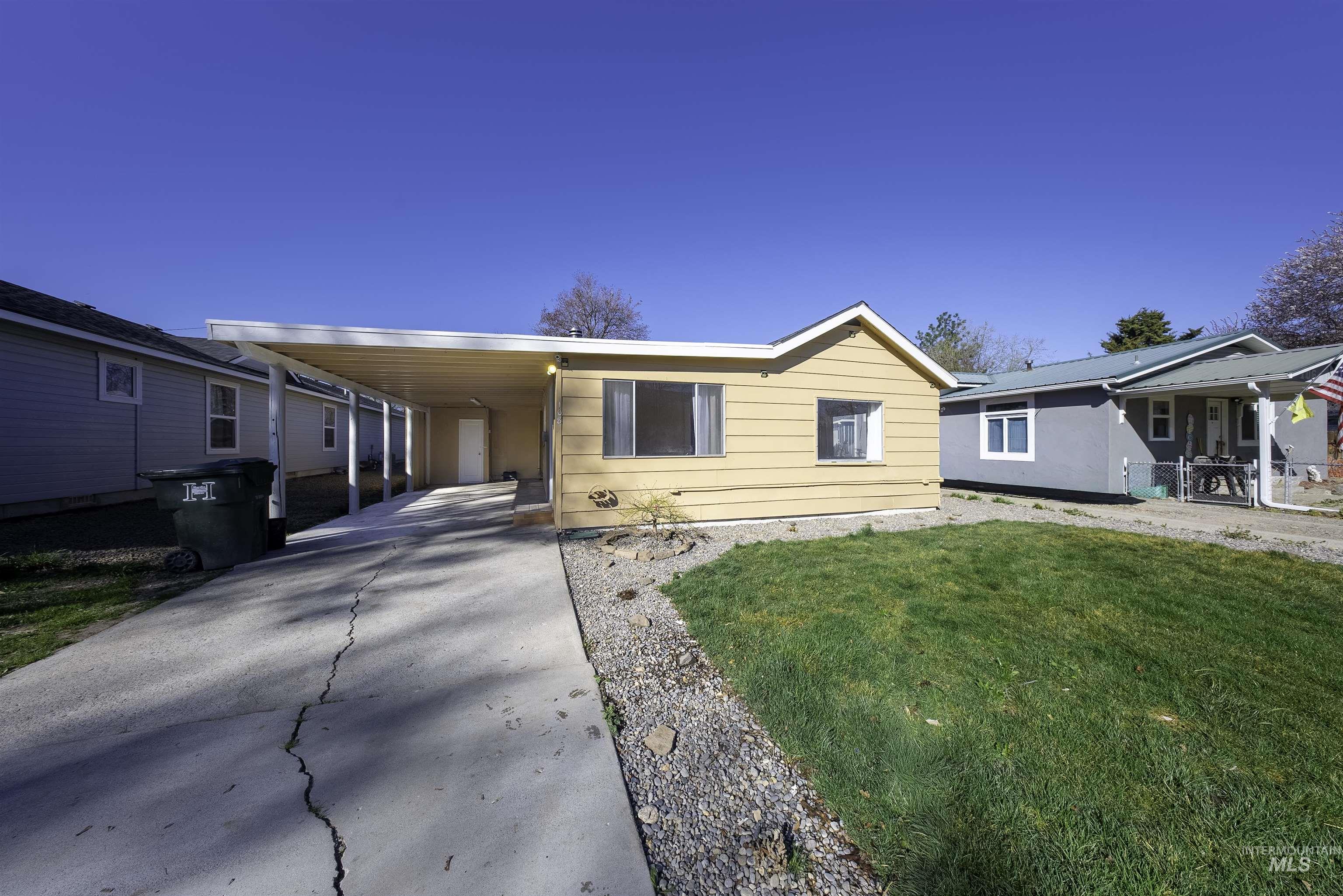 108 SW Park Ave., New Plymouth, Idaho 83655, 3 Bedrooms, 1 Bathroom, Residential For Sale, Price $249,990,MLS 98979968