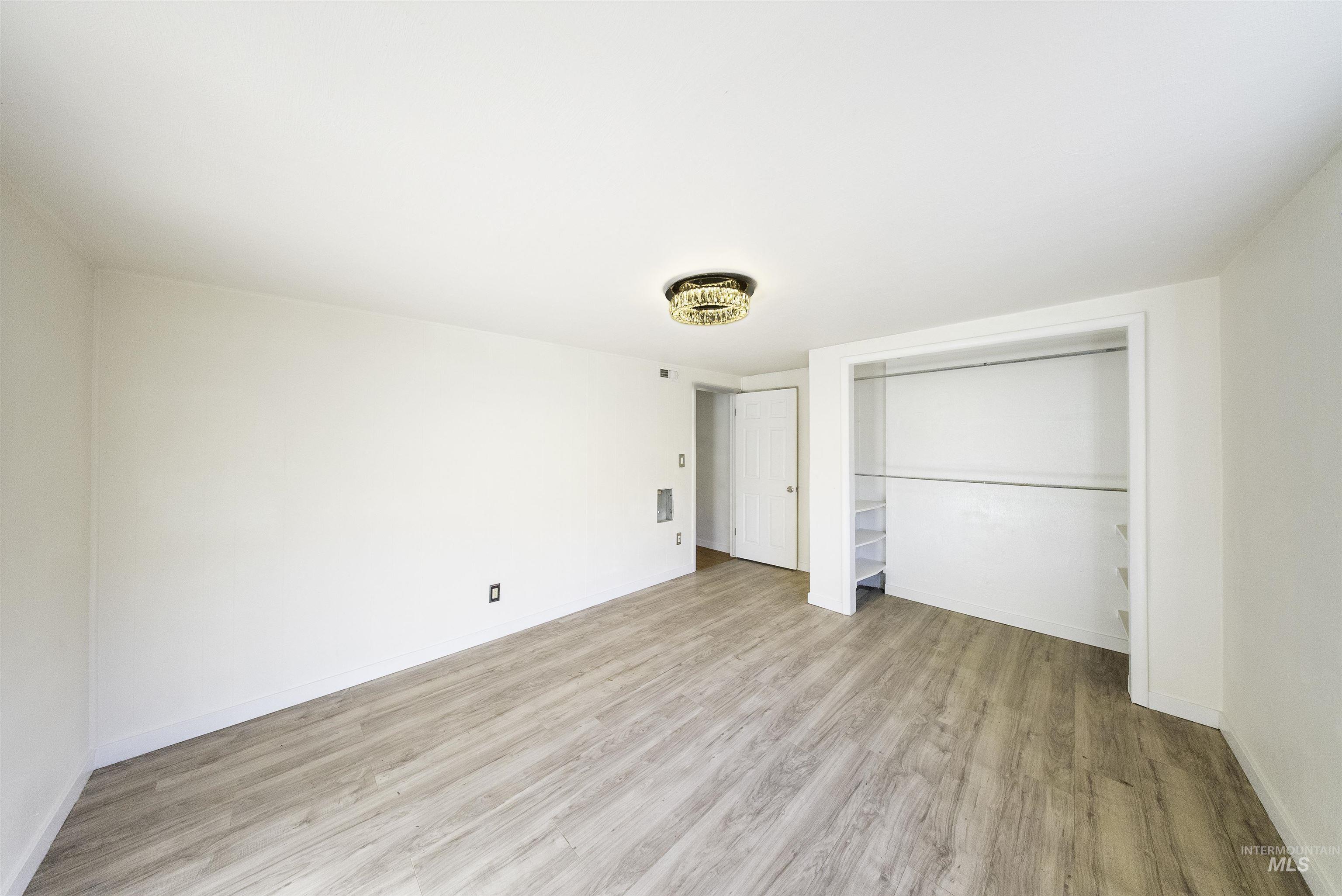 108 SW Park Ave., New Plymouth, Idaho 83655, 3 Bedrooms, 1 Bathroom, Residential For Sale, Price $249,990,MLS 98979968