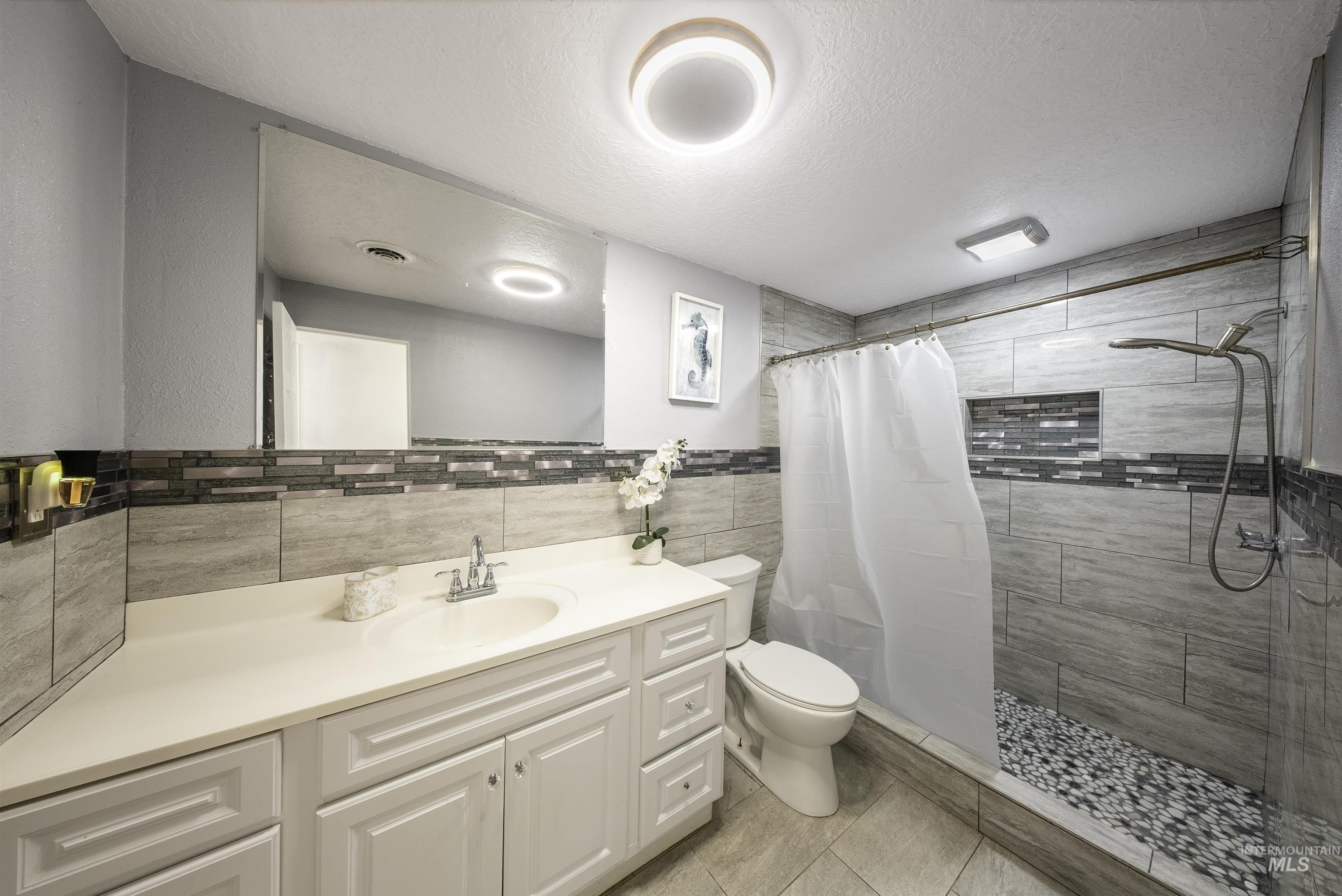 108 SW Park Ave., New Plymouth, Idaho 83655, 3 Bedrooms, 1 Bathroom, Residential For Sale, Price $249,990,MLS 98979968