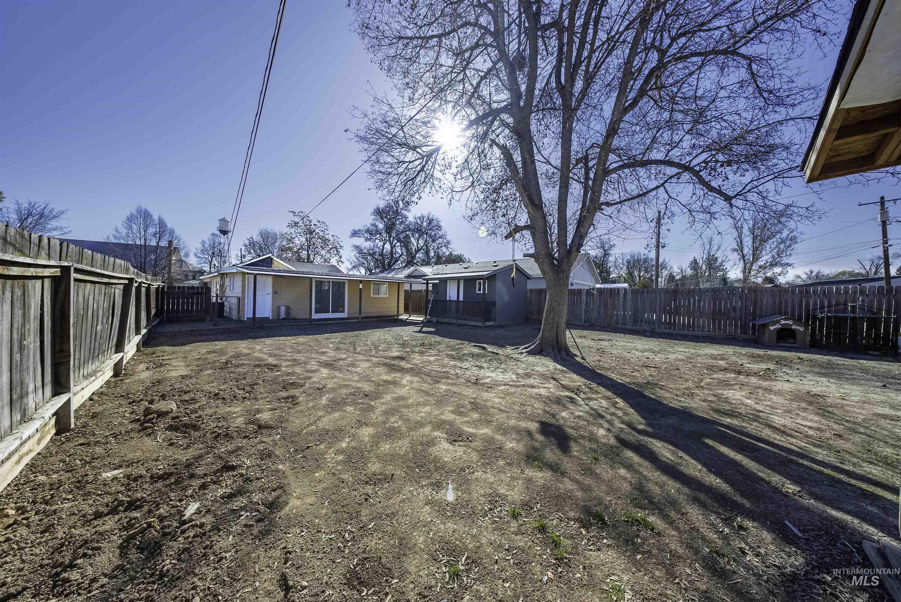 108 SW Park Ave., New Plymouth, Idaho 83655, 3 Bedrooms, 1 Bathroom, Residential For Sale, Price $249,990,MLS 98979968