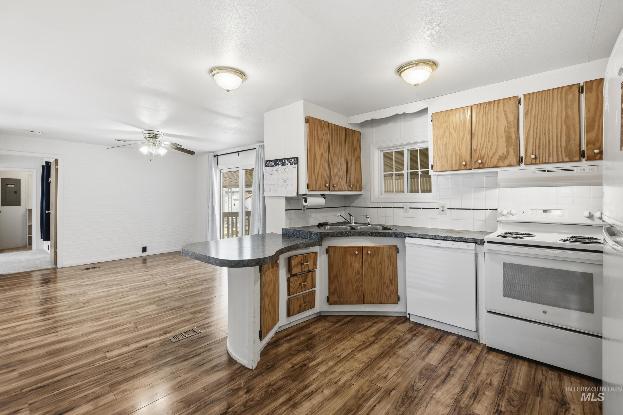 1715 W. Flamingo Ave. #75, Nampa, Idaho 83651, 3 Bedrooms, 2 Bathrooms, Residential For Sale, Price $69,000,MLS 98979969