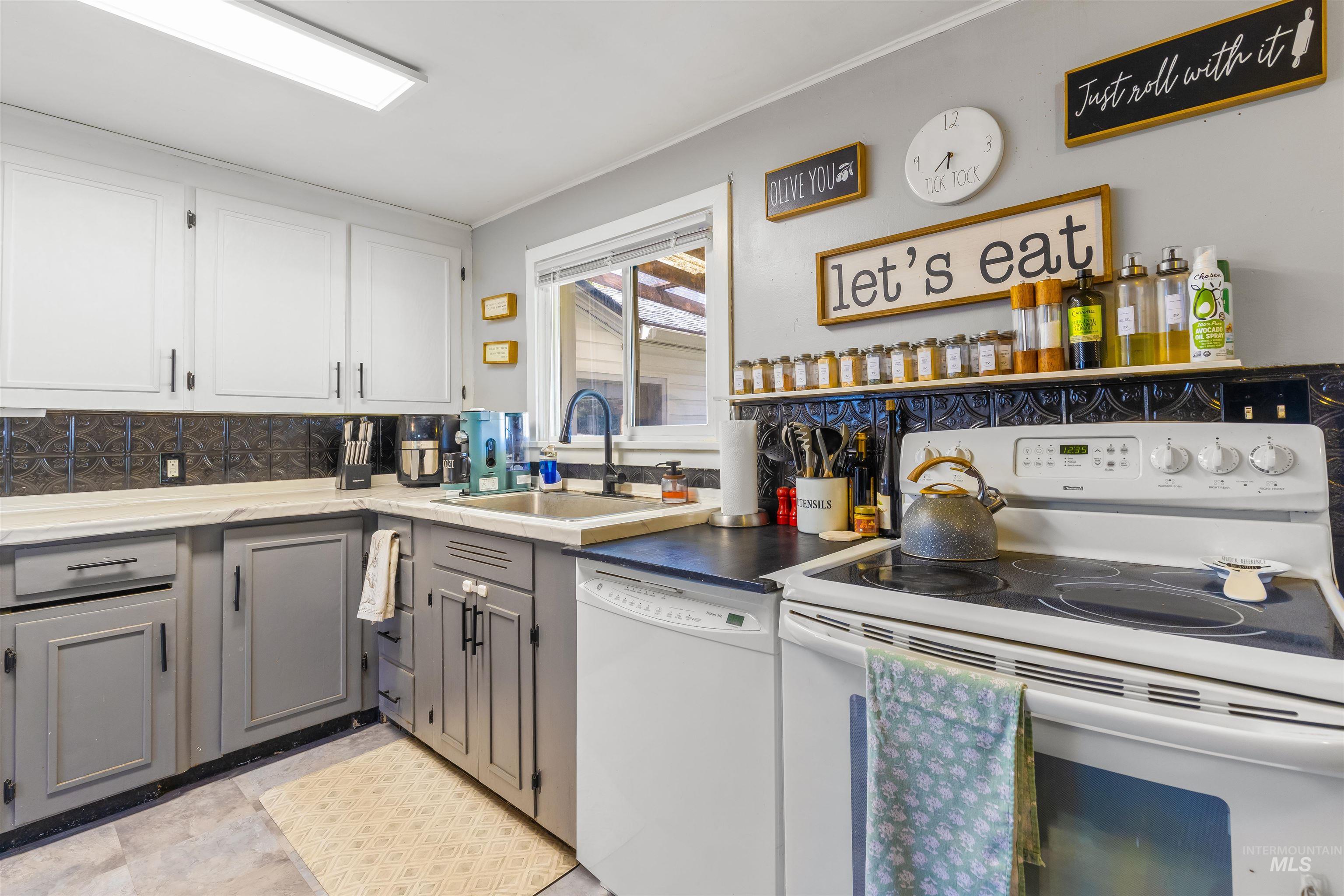 433 Park Avenue, Lewiston, Idaho 83501, 3 Bedrooms, 1 Bathroom, Residential For Sale, Price $298,000,MLS 98979971