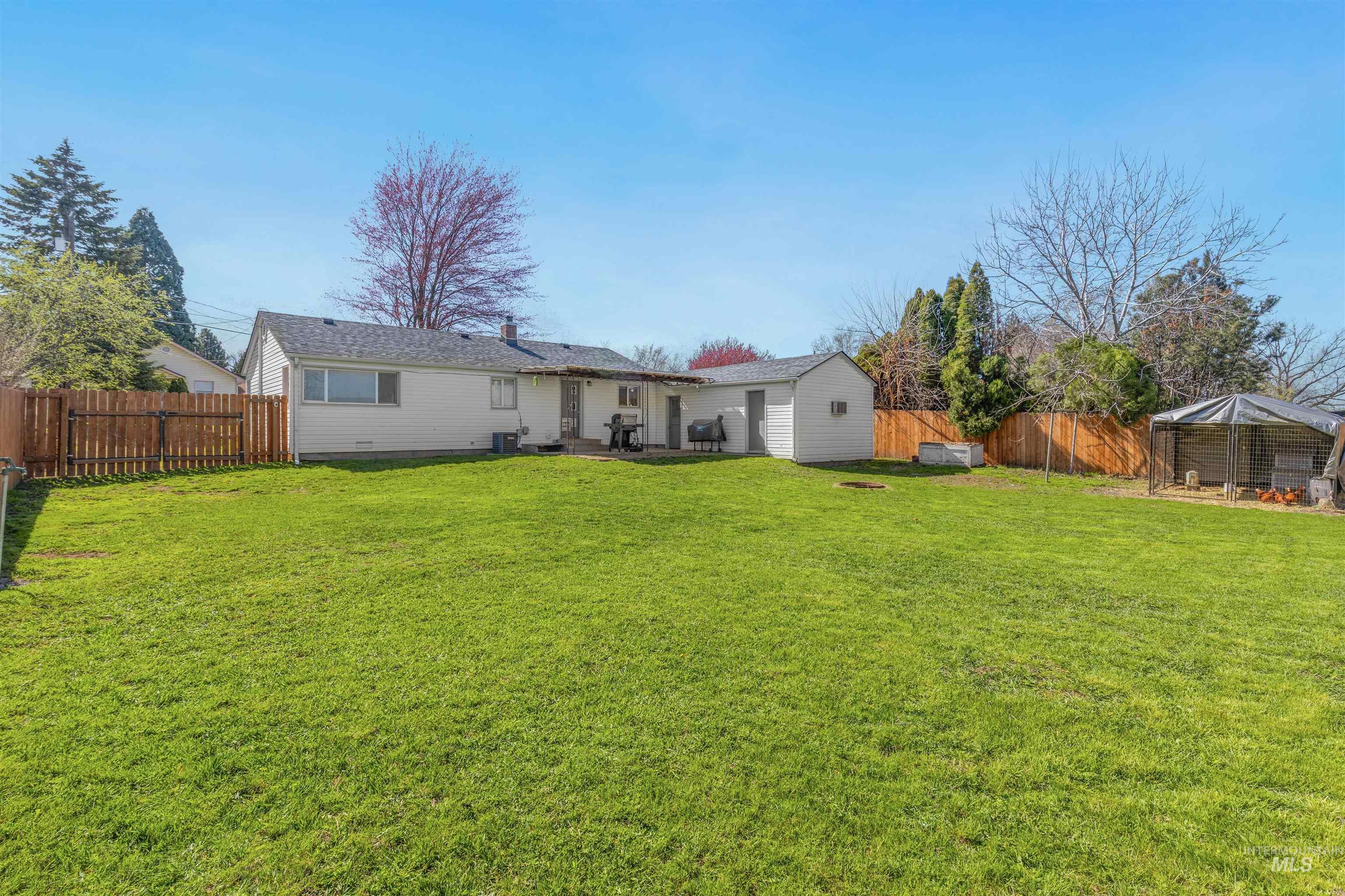 433 Park Avenue, Lewiston, Idaho 83501, 3 Bedrooms, 1 Bathroom, Residential For Sale, Price $298,000,MLS 98979971