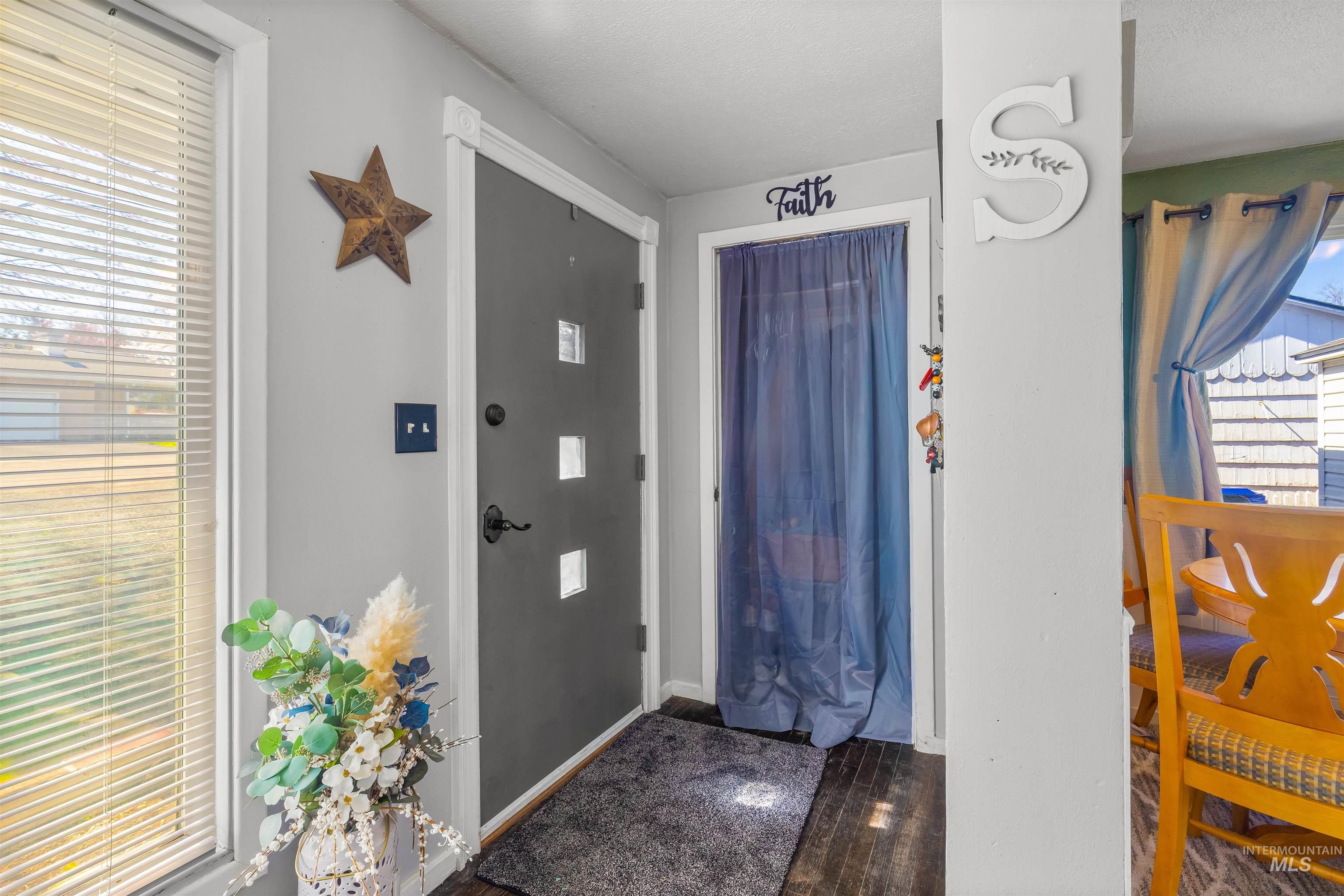 433 Park Avenue, Lewiston, Idaho 83501, 3 Bedrooms, 1 Bathroom, Residential For Sale, Price $298,000,MLS 98979971