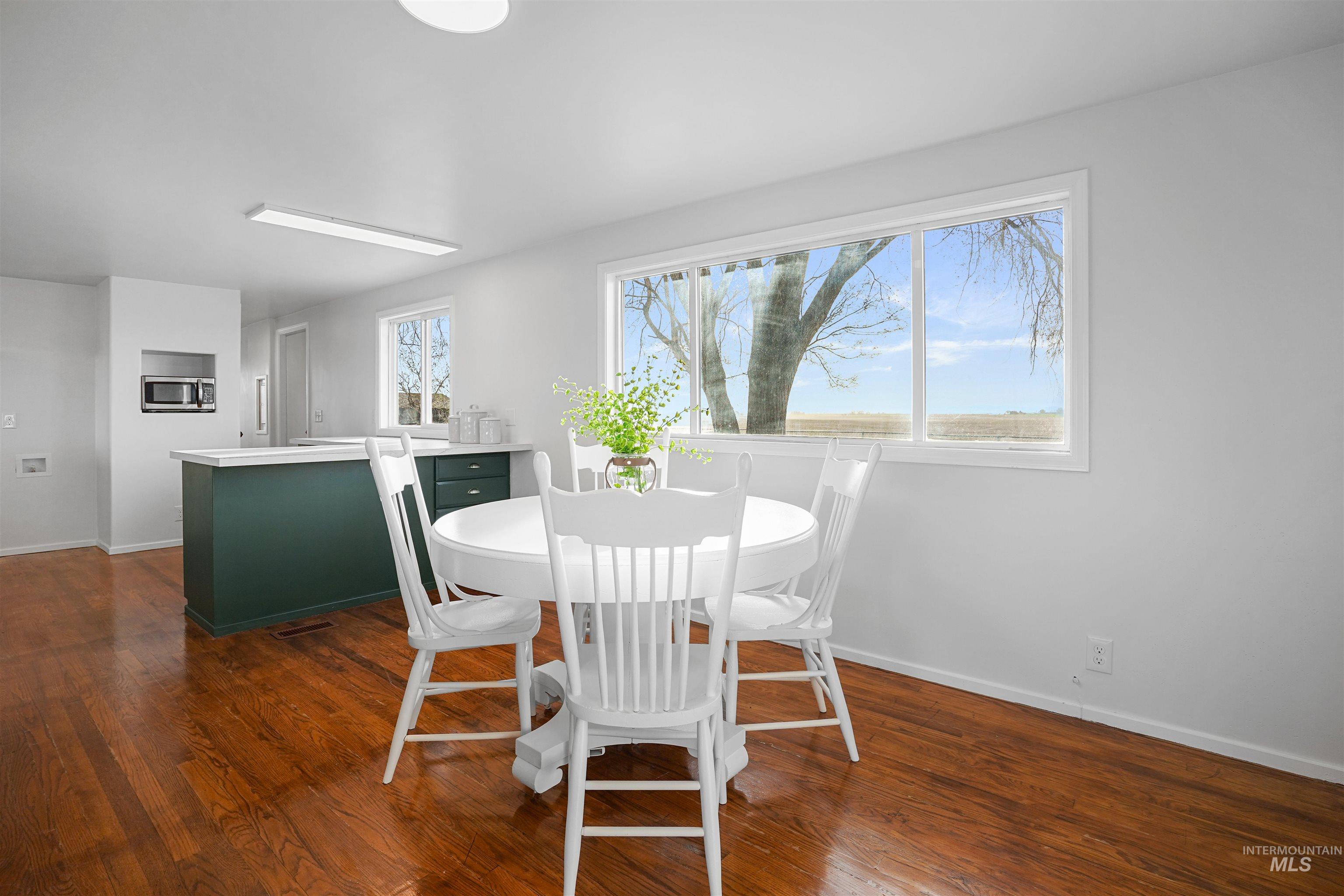 860 N 500 W, Rupert, Idaho 83350, 4 Bedrooms, 2 Bathrooms, Residential For Sale, Price $320,000,MLS 98979974