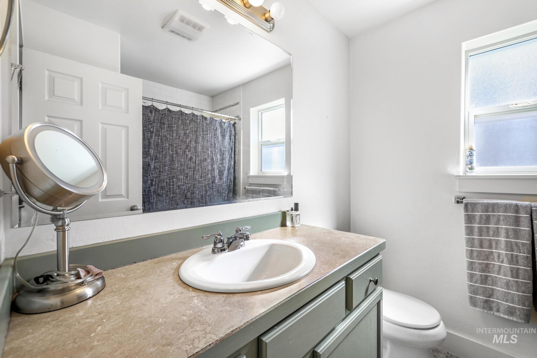 219 E Spruce Ave., Fairfield, Idaho 83327, 3 Bedrooms, 2 Bathrooms, Residential For Sale, Price $335,000,MLS 98979986