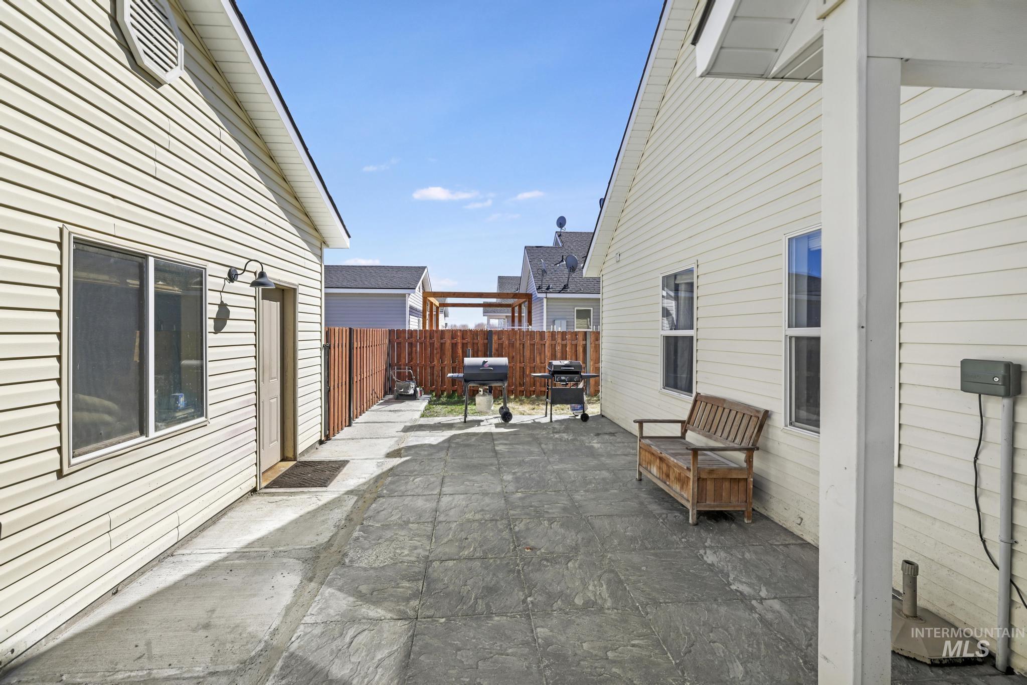 219 E Spruce Ave., Fairfield, Idaho 83327, 3 Bedrooms, 2 Bathrooms, Residential For Sale, Price $335,000,MLS 98979986