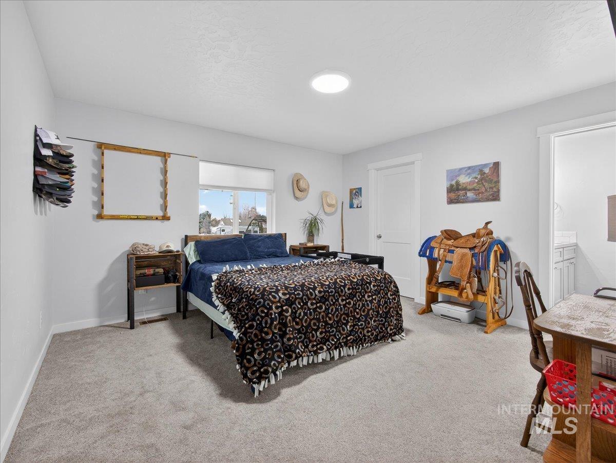 1571 Regency Way, Emmett, Idaho 83617, 3 Bedrooms, 2 Bathrooms, Residential For Sale, Price $384,000,MLS 98979992