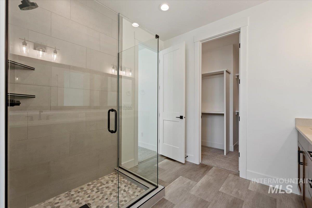 10511 W Mizzle Drive, Star, Idaho 83669-000, 5 Bedrooms, 4 Bathrooms, Residential For Sale, Price $874,900,MLS 98979993