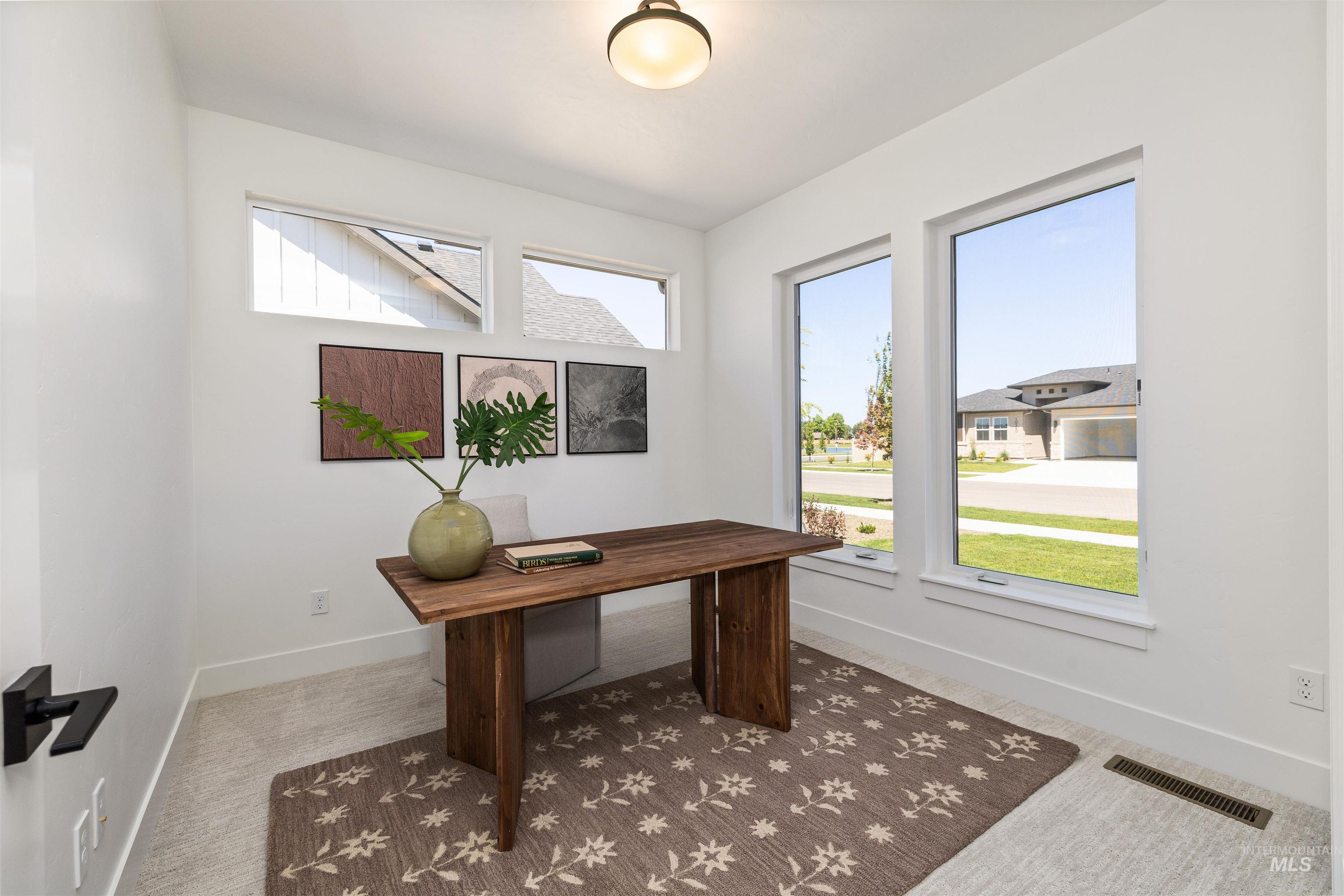 10511 W Mizzle Drive, Star, Idaho 83669-000, 5 Bedrooms, 4 Bathrooms, Residential For Sale, Price $849,900,MLS 98979993