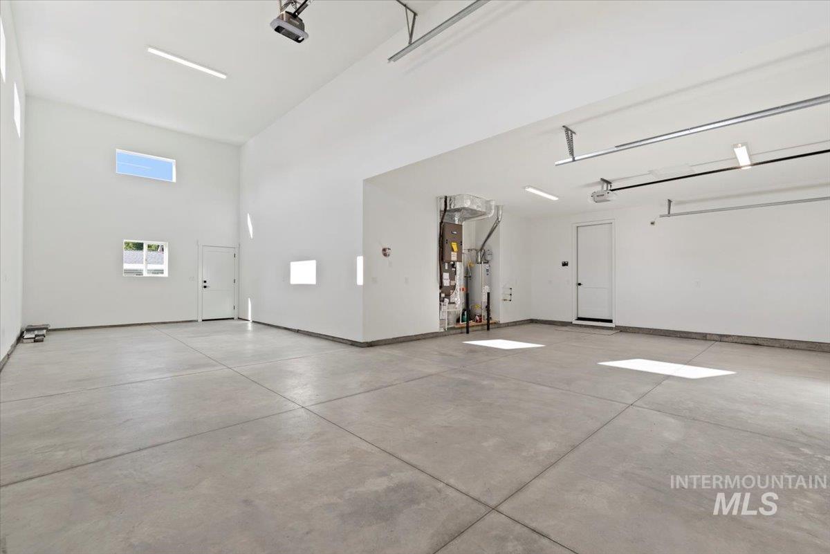 10511 W Mizzle Drive, Star, Idaho 83669-000, 5 Bedrooms, 4 Bathrooms, Residential For Sale, Price $874,900,MLS 98979993