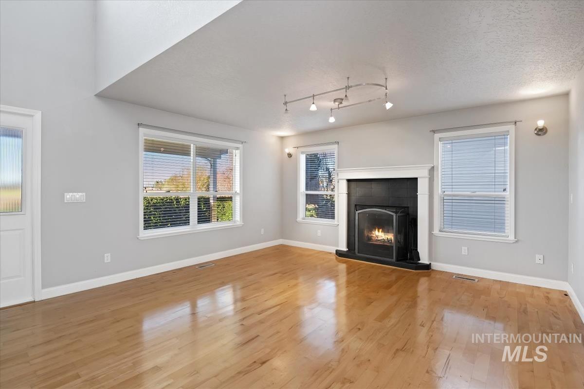 6129 Ustick Rd, Nampa, Idaho 83687, 5 Bedrooms, 4 Bathrooms, Residential For Sale, Price $899,900,MLS 98979997