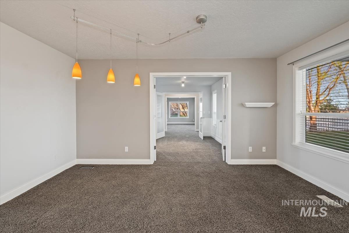 6129 Ustick Rd, Nampa, Idaho 83687, 5 Bedrooms, 4 Bathrooms, Residential For Sale, Price $899,900,MLS 98979997