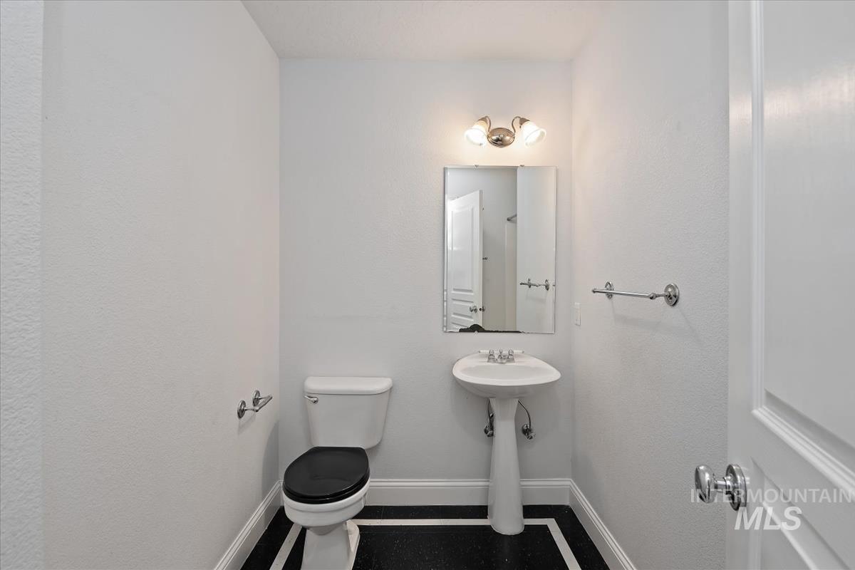 6129 Ustick Rd, Nampa, Idaho 83687, 5 Bedrooms, 4 Bathrooms, Residential For Sale, Price $899,900,MLS 98979997