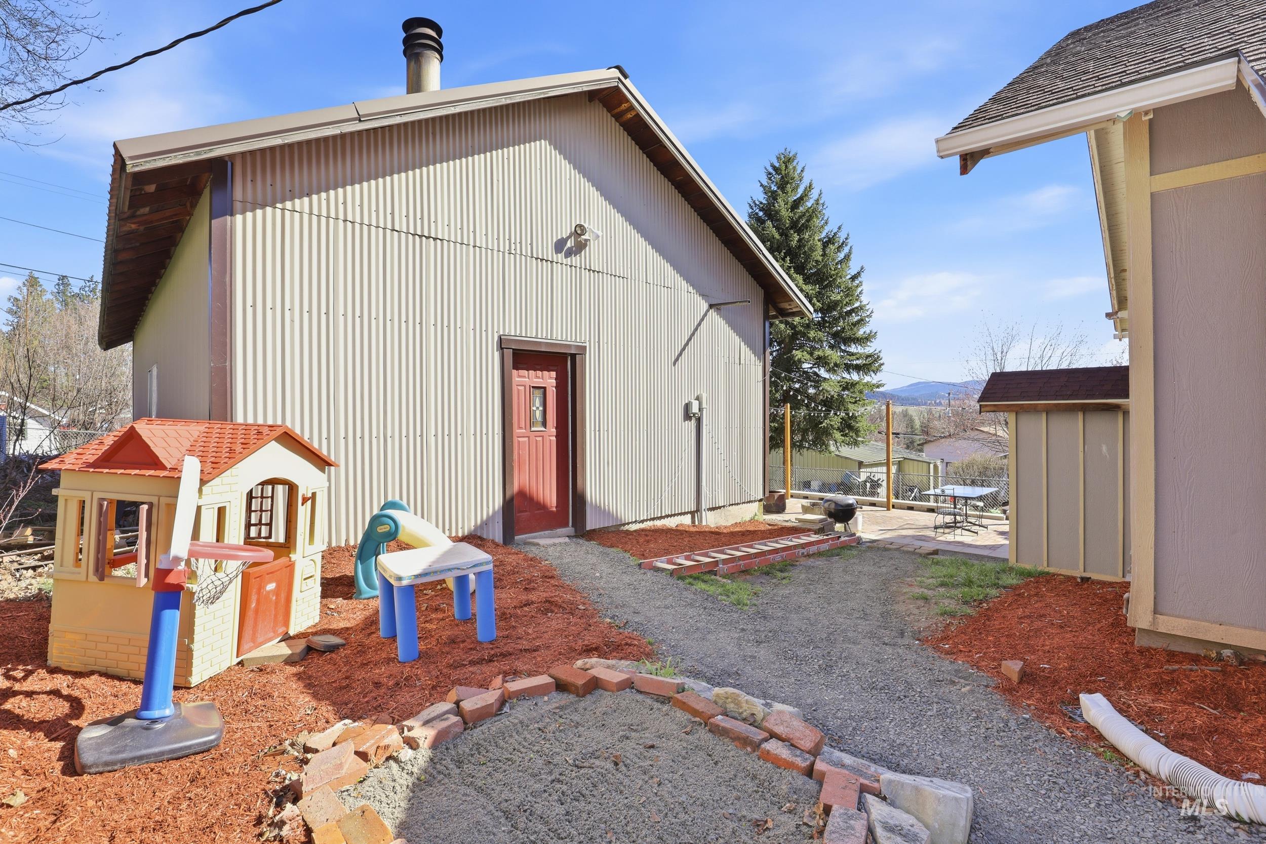 725 Elm, Potlatch, Idaho 83855, 3 Bedrooms, 2 Bathrooms, Residential For Sale, Price $359,000,MLS 98979998