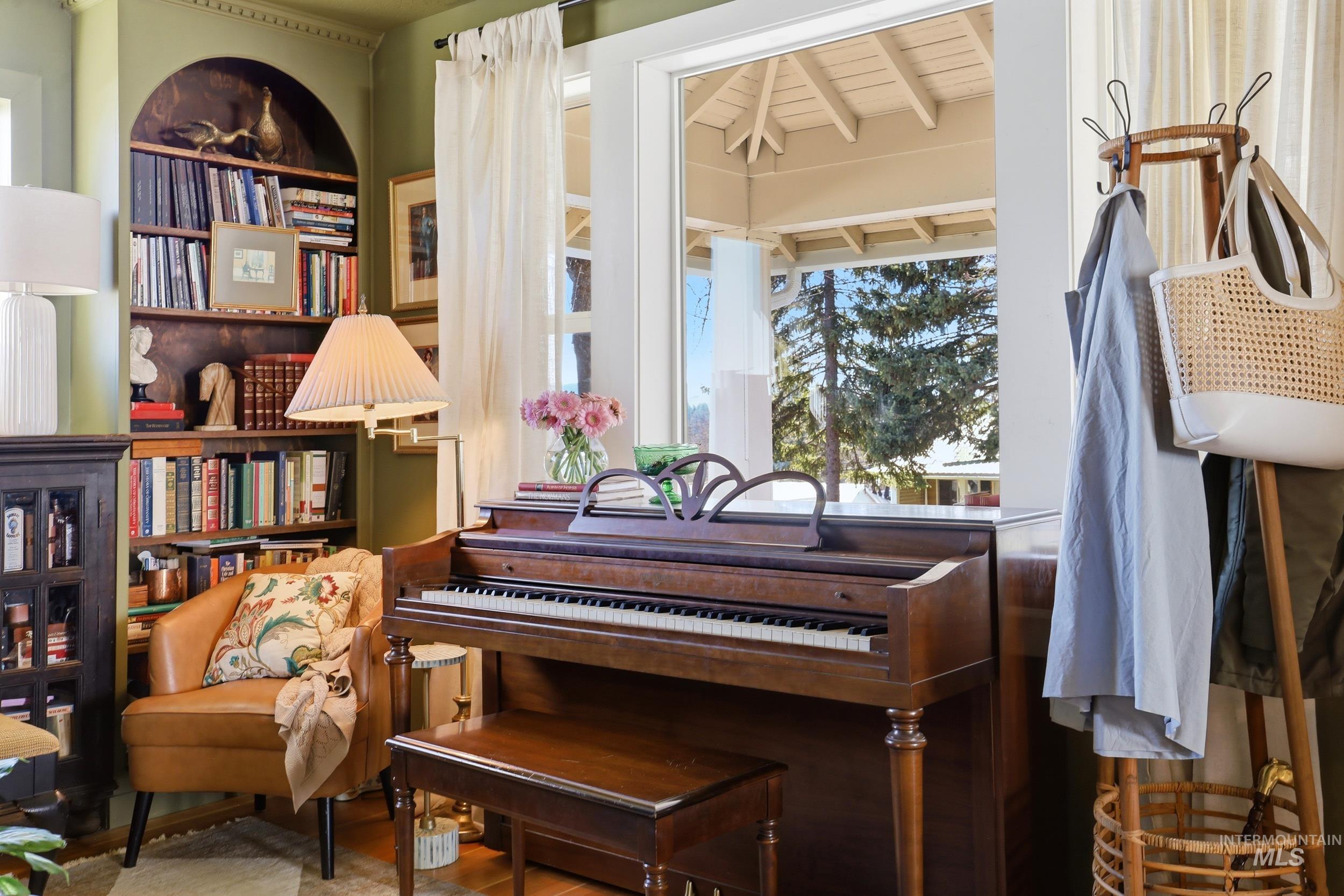 725 Elm, Potlatch, Idaho 83855, 3 Bedrooms, 2 Bathrooms, Residential For Sale, Price $359,000,MLS 98979998