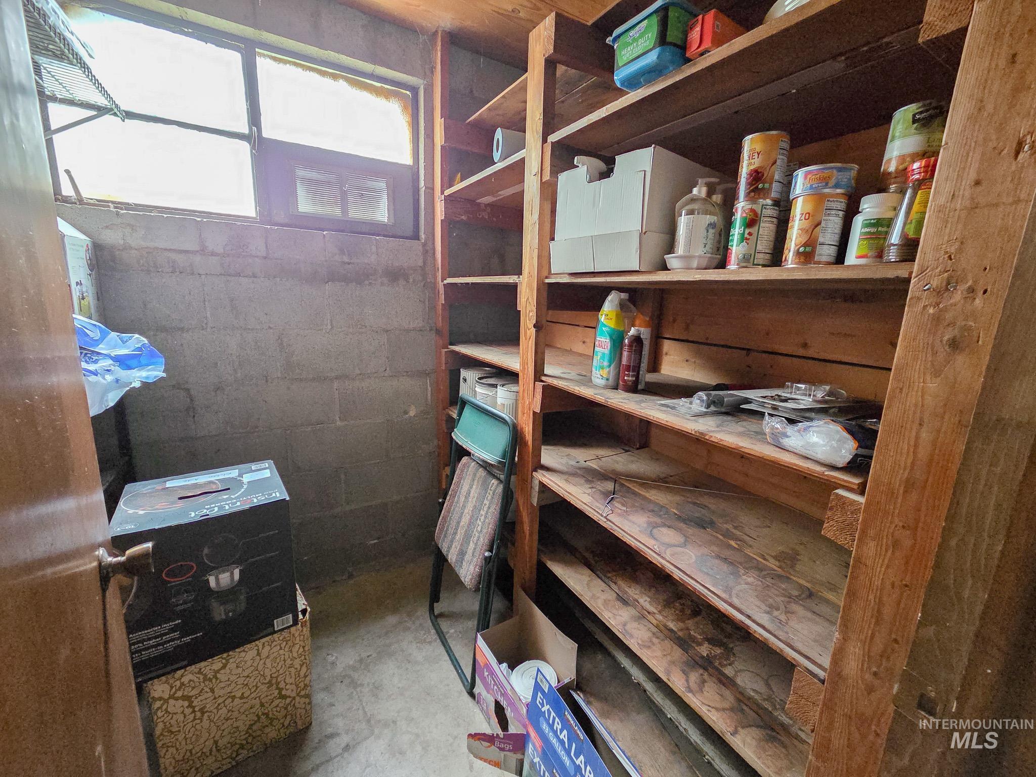 1532 Hemlock, Lewiston, Idaho 83501, 3 Bedrooms, 1 Bathroom, Residential For Sale, Price $250,000,MLS 98980003